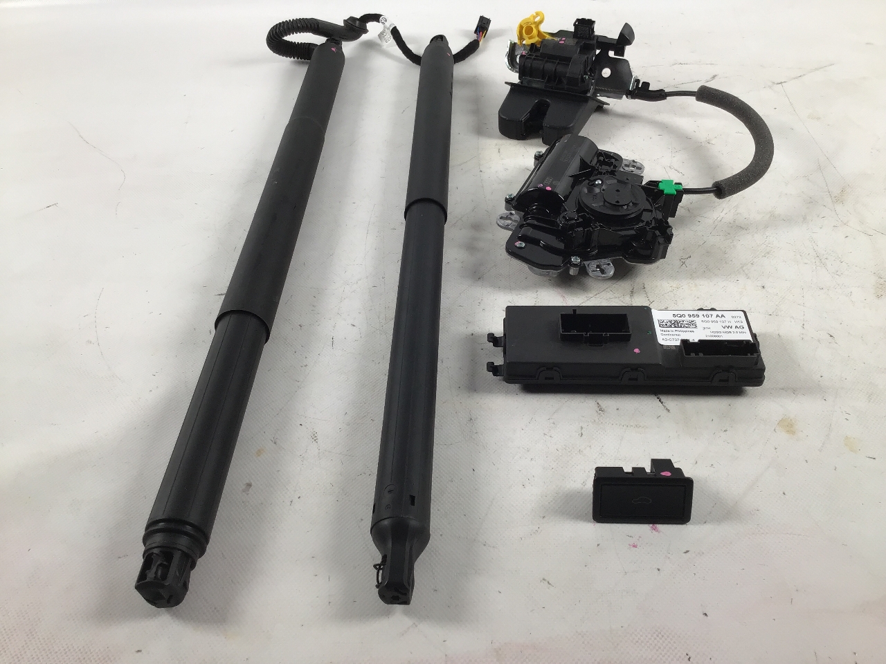 Set pentru hayon electric VW Tiguan II (AD) 2.0 TSI R 4motion  235 kW  320 PS (11.2020-> )