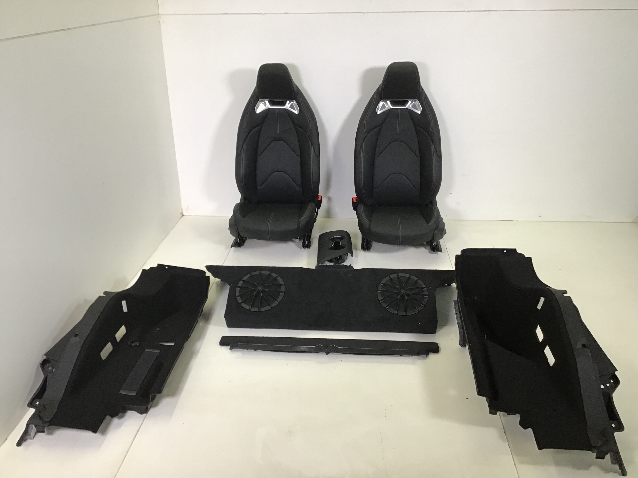 Equipement intérieur TOYOTA Supra (DB) 3.0 GR  250 kW  340 PS (03.2019-> ) Equipement intérieur TOYOTA Supra (DB) 3.0 GR  250 kW  340 PS (03.2019-> )