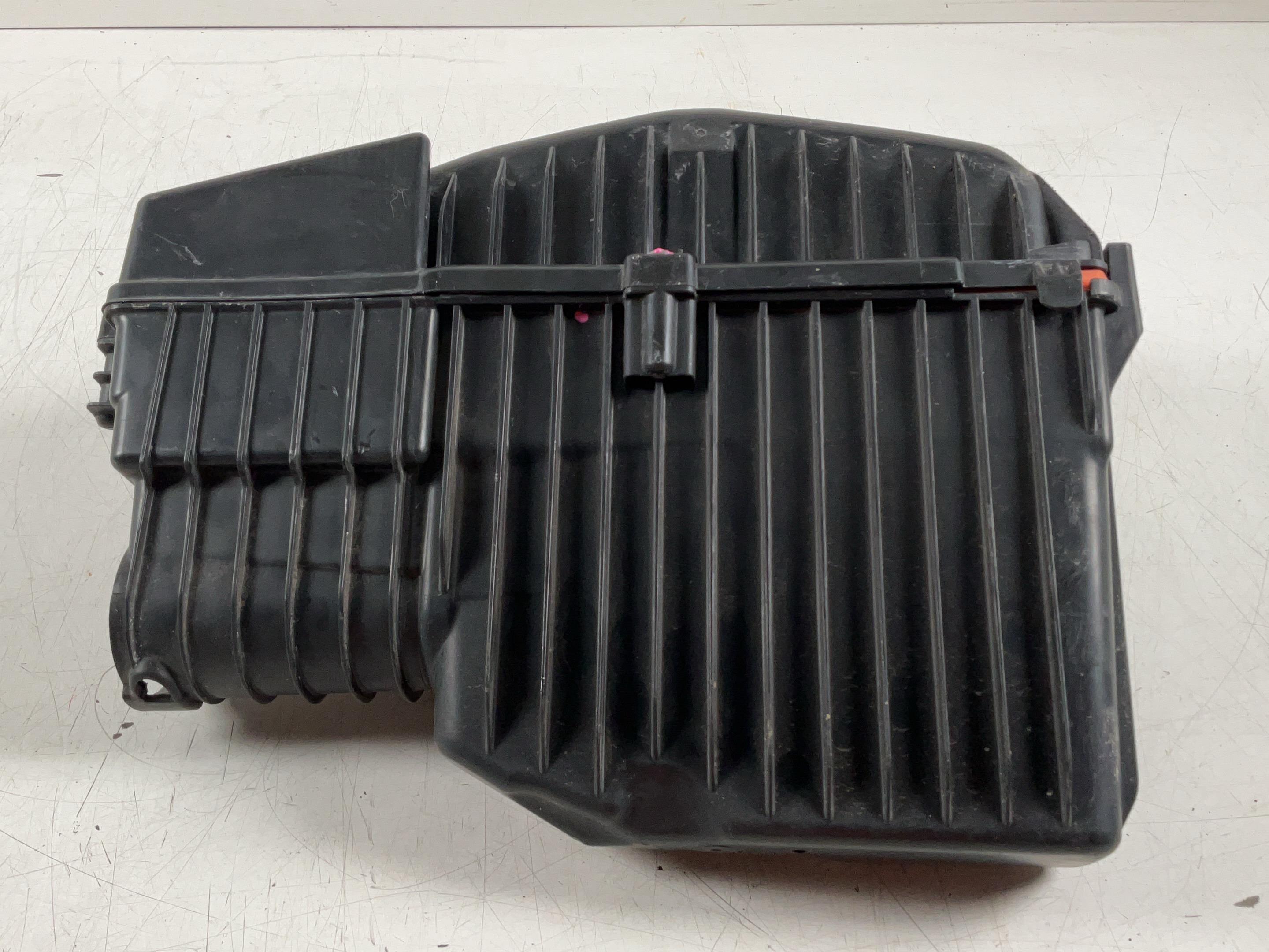 Boîtier de filtre à air PEUGEOT 2008 I 1.2 VTi  60 kW  82 PS (03.2013-> )