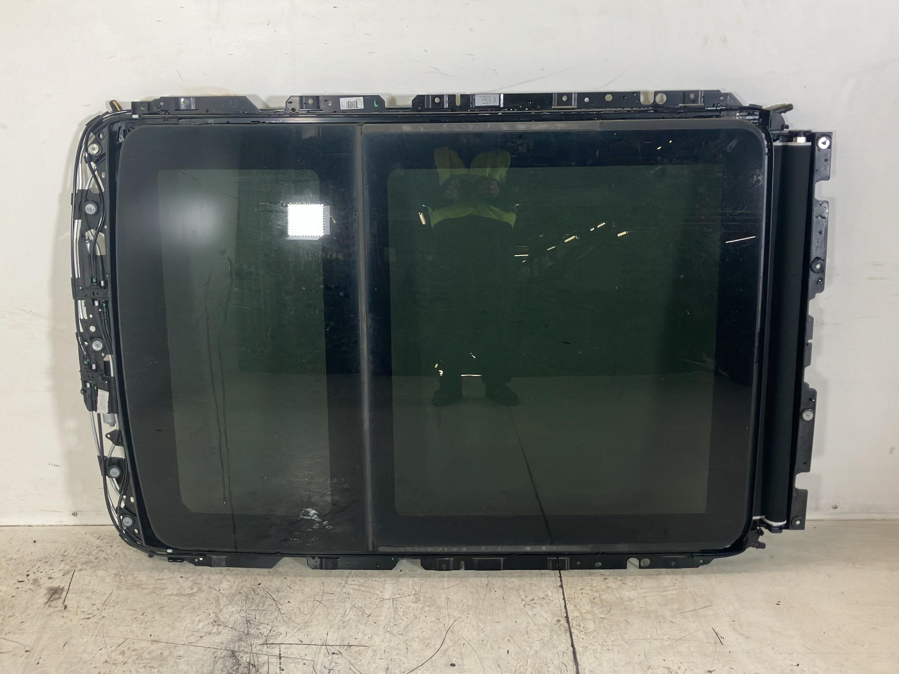 Panoramic roof BMW X5 (G05, F95) xDrive40d Mild-Hybrid  259 kW  352 PS (06.2023-> )