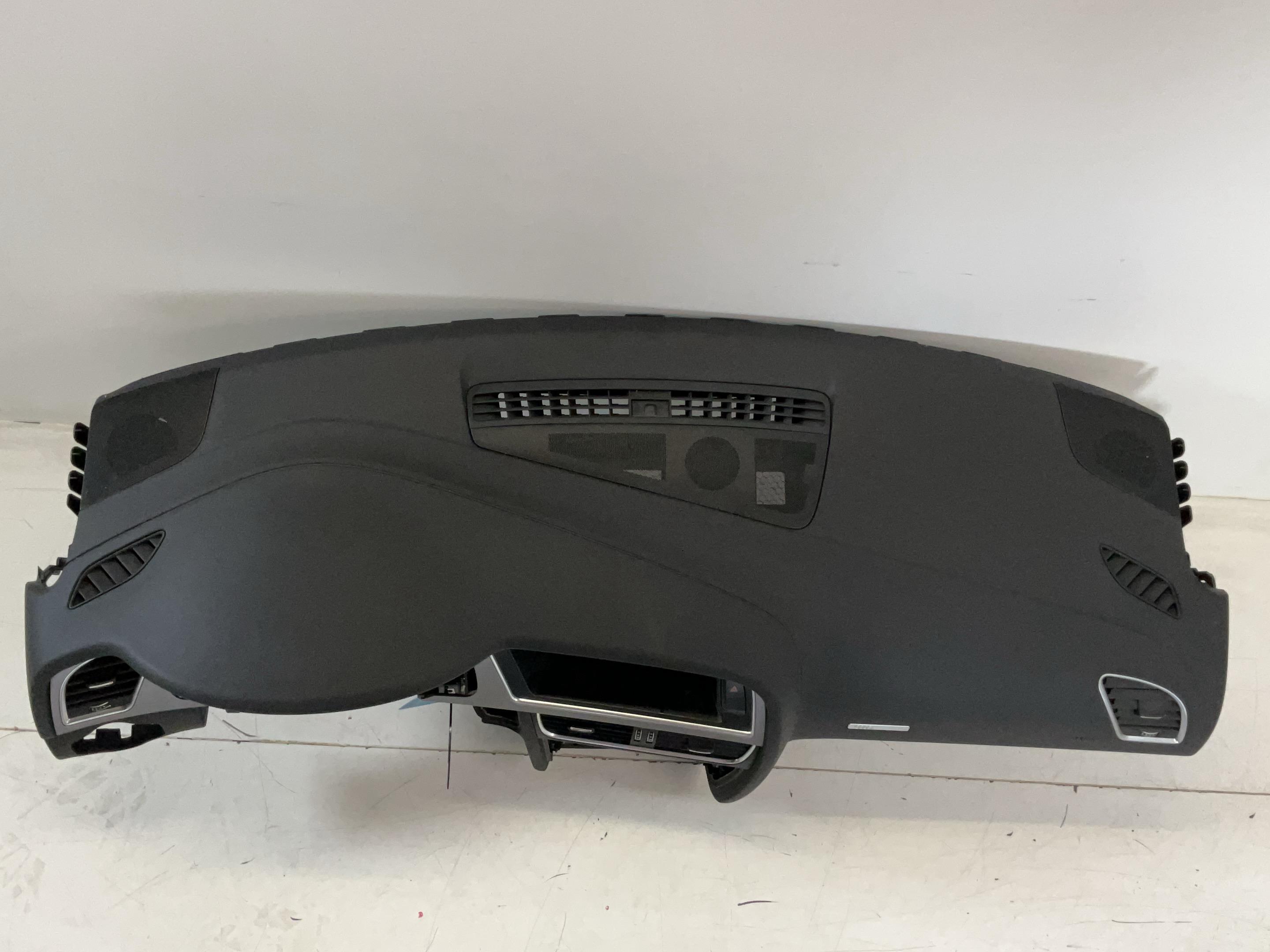 Car dashboard AUDI A5 Cabriolet (8F) 3.0 TDI  150 kW  204 PS (10.2011-01.2017)