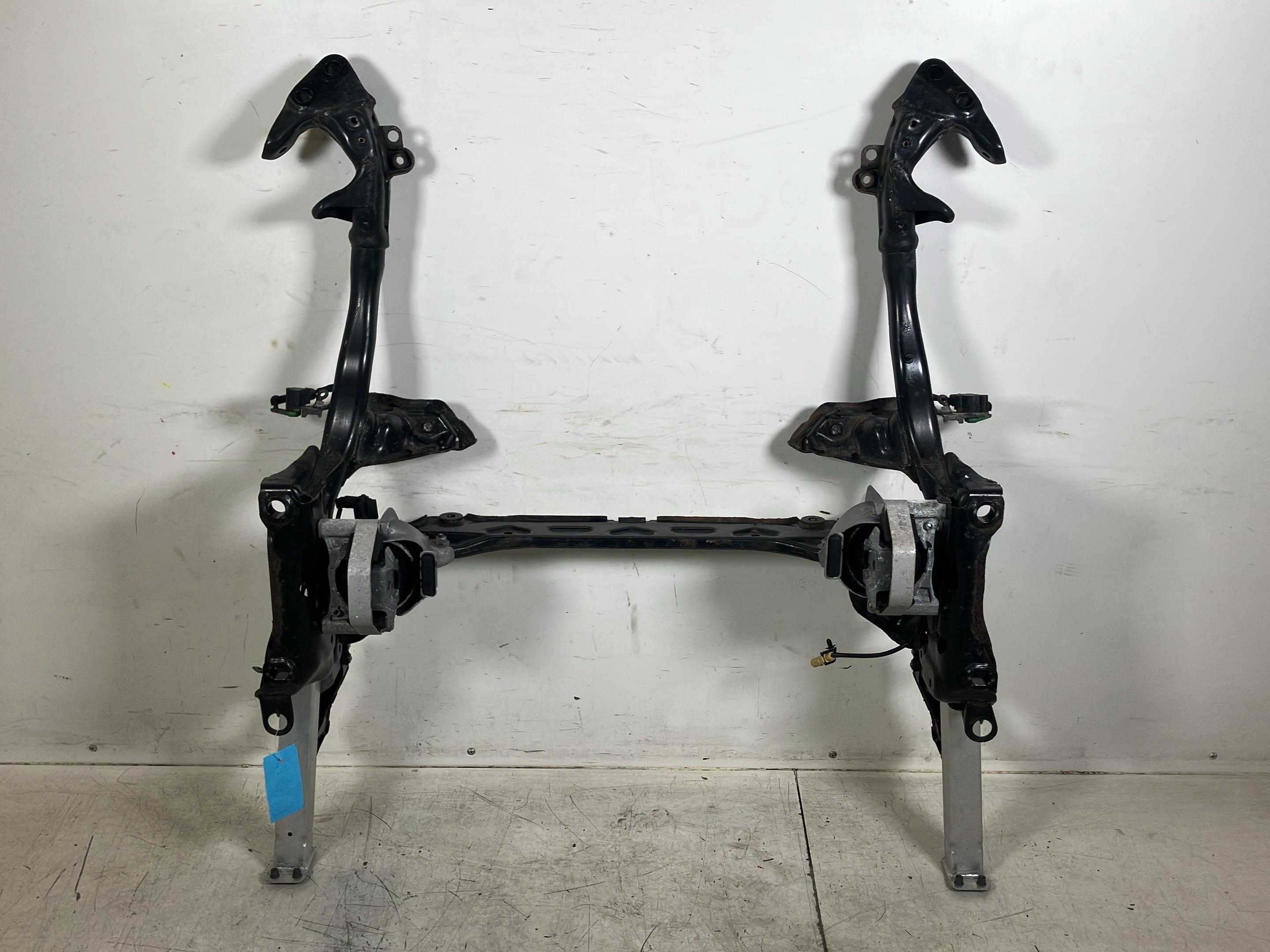 Suport pentru puntea față AUDI A8 (4H) 3.0 TDI quattro  190 kW  258 PS (10.2013-01.2018)