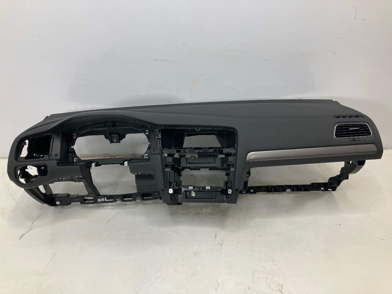 Armaturenbrett VW Golf VII Variant (BA, BV) 1.6 TDI  81 kW  110 PS (05.2013-> )