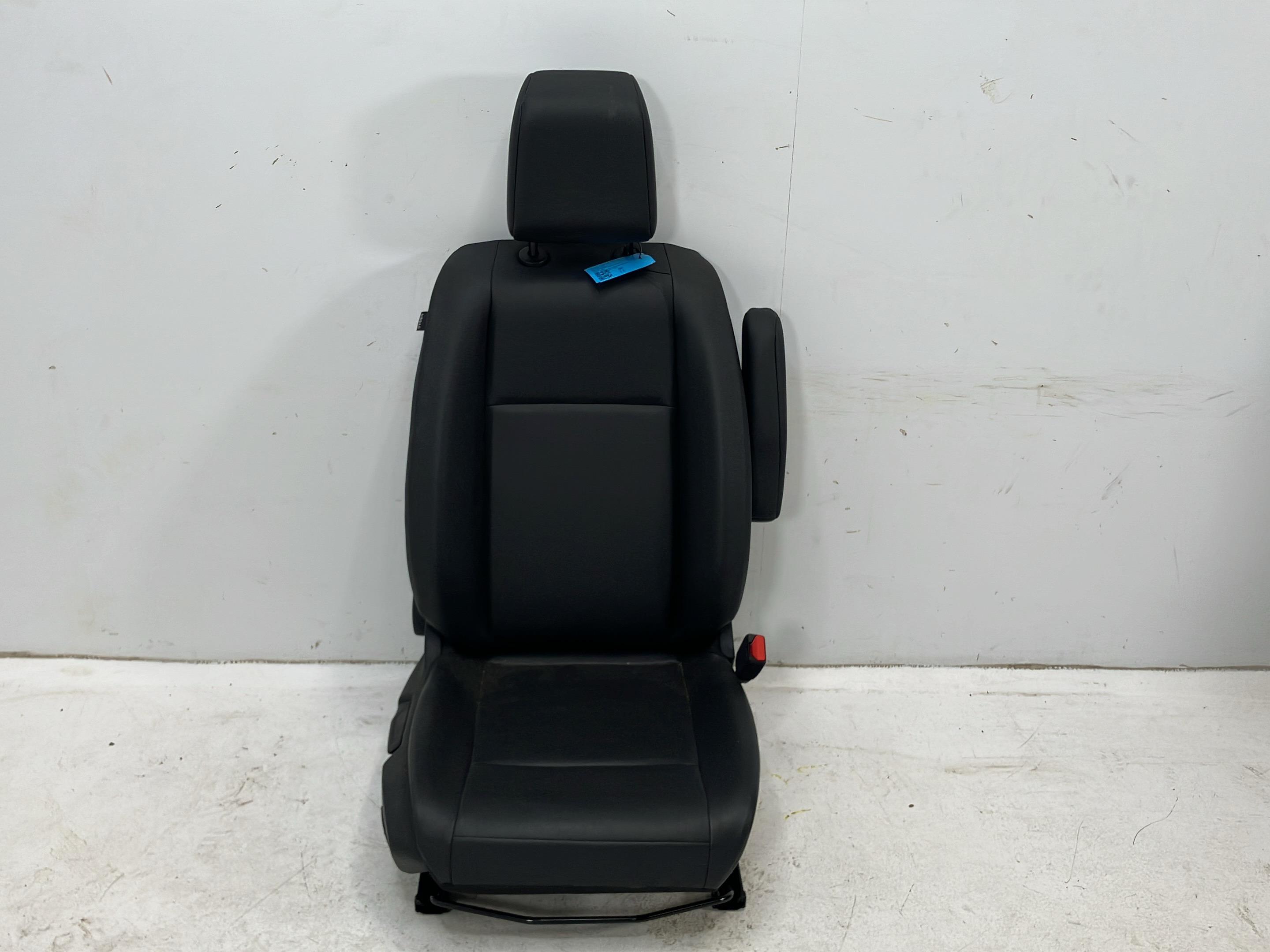 Seat right front PEUGEOT Expert III Kasten (V) E-Expert Hydrogen  100 kW  136 PS (10.2024-> )