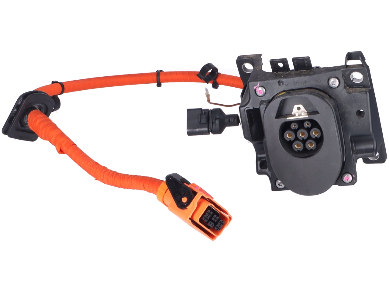 HV charging connection AUDI e-tron (GEN) Electric quattro  300 kW  408 PS (09.2018-> ) HV charging connection AUDI e-tron (GEN) Electric quattro  300 kW  408 PS (09.2018-> )