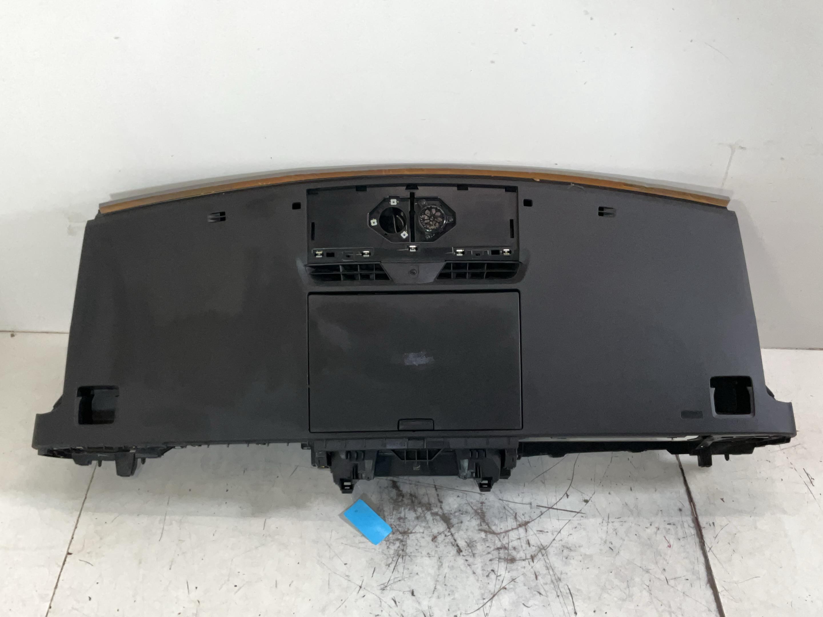 Dashboard PEUGEOT Expert III Kasten (V) E-Expert Hydrogen  100 kW  136 PS (10.2024-> )