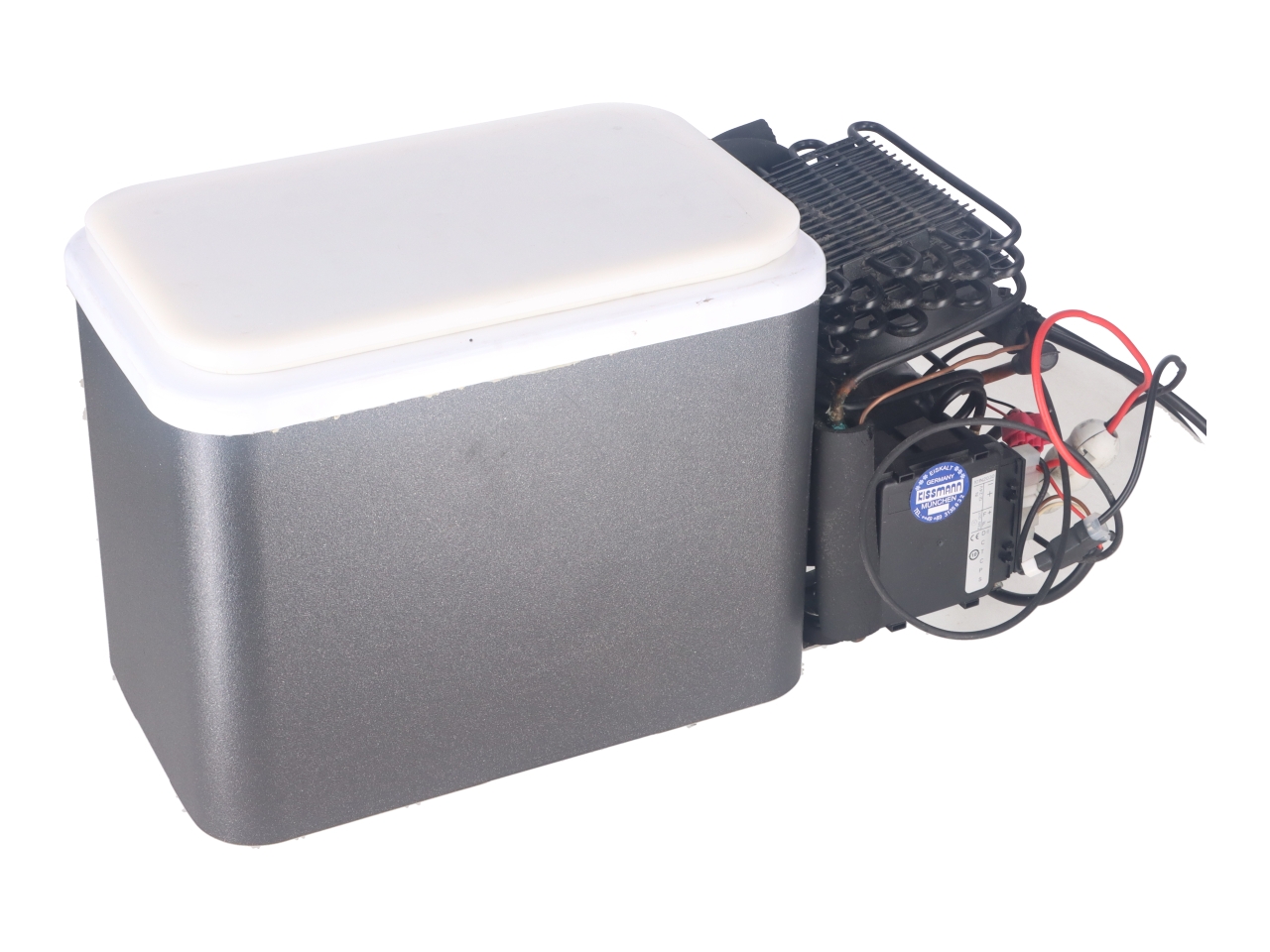 Fridge BMW 2er Gran Tourer (F46) 220d xDrive  140 kW  190 PS (03.2015-02.2018) Fridge BMW 2er Gran Tourer (F46) 220d xDrive  140 kW  190 PS (03.2015-02.2018)