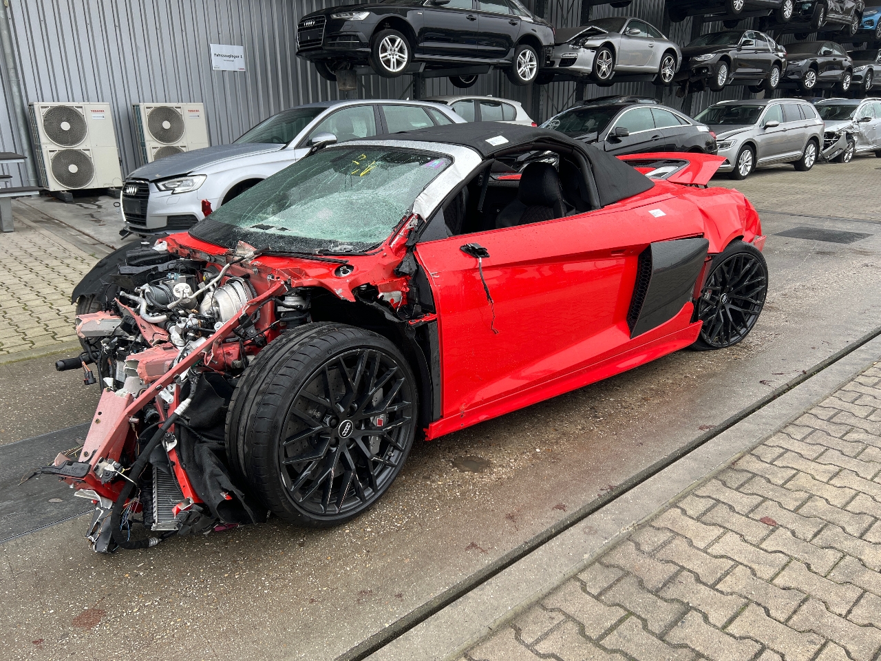 AUDI