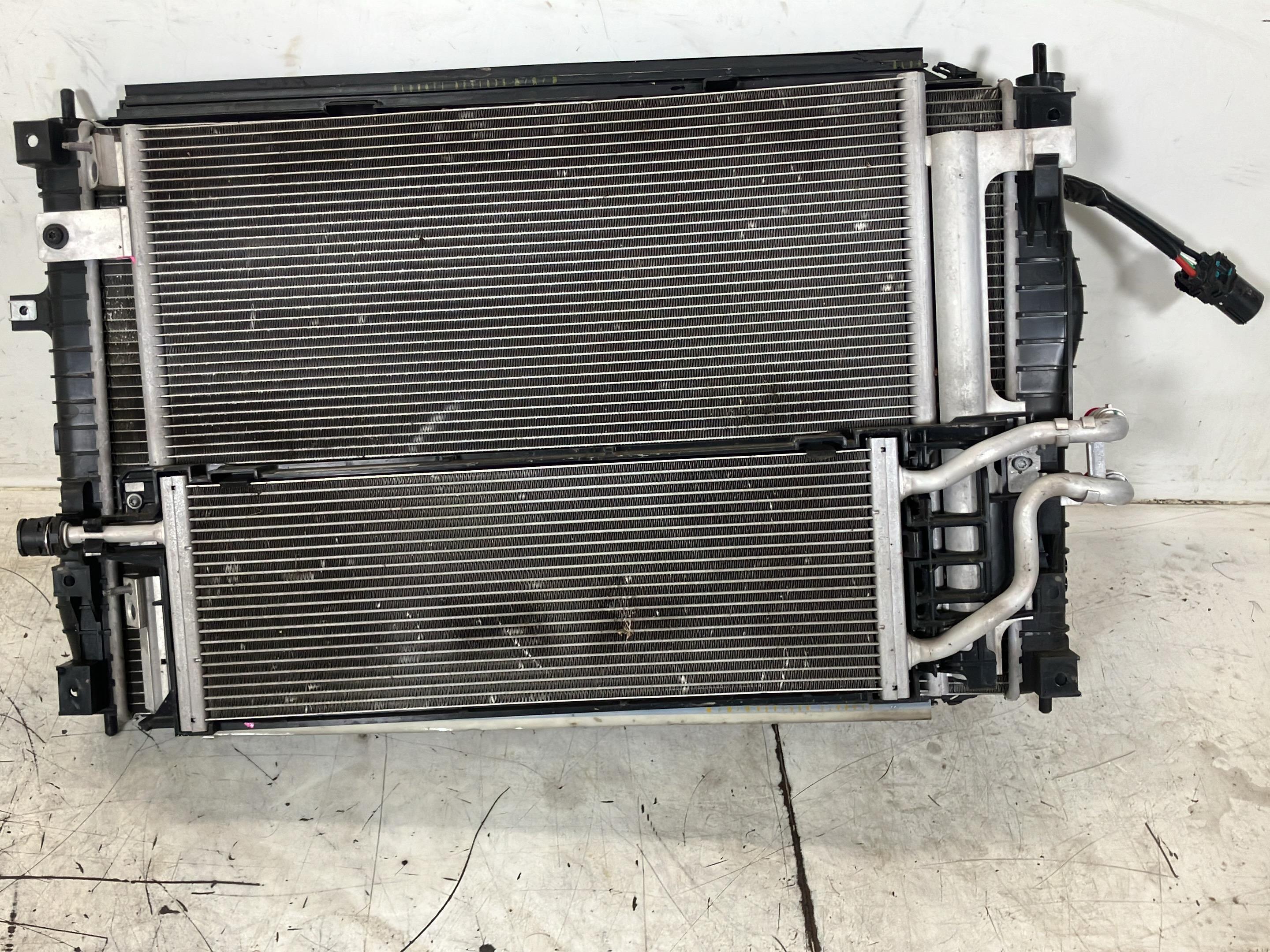 Paquet de radiateurs sans support de serrure OPEL Vivaro C Kasten (K0) Vivaro-e HYDROGEN  100 kW  136 PS (10.2024-> )