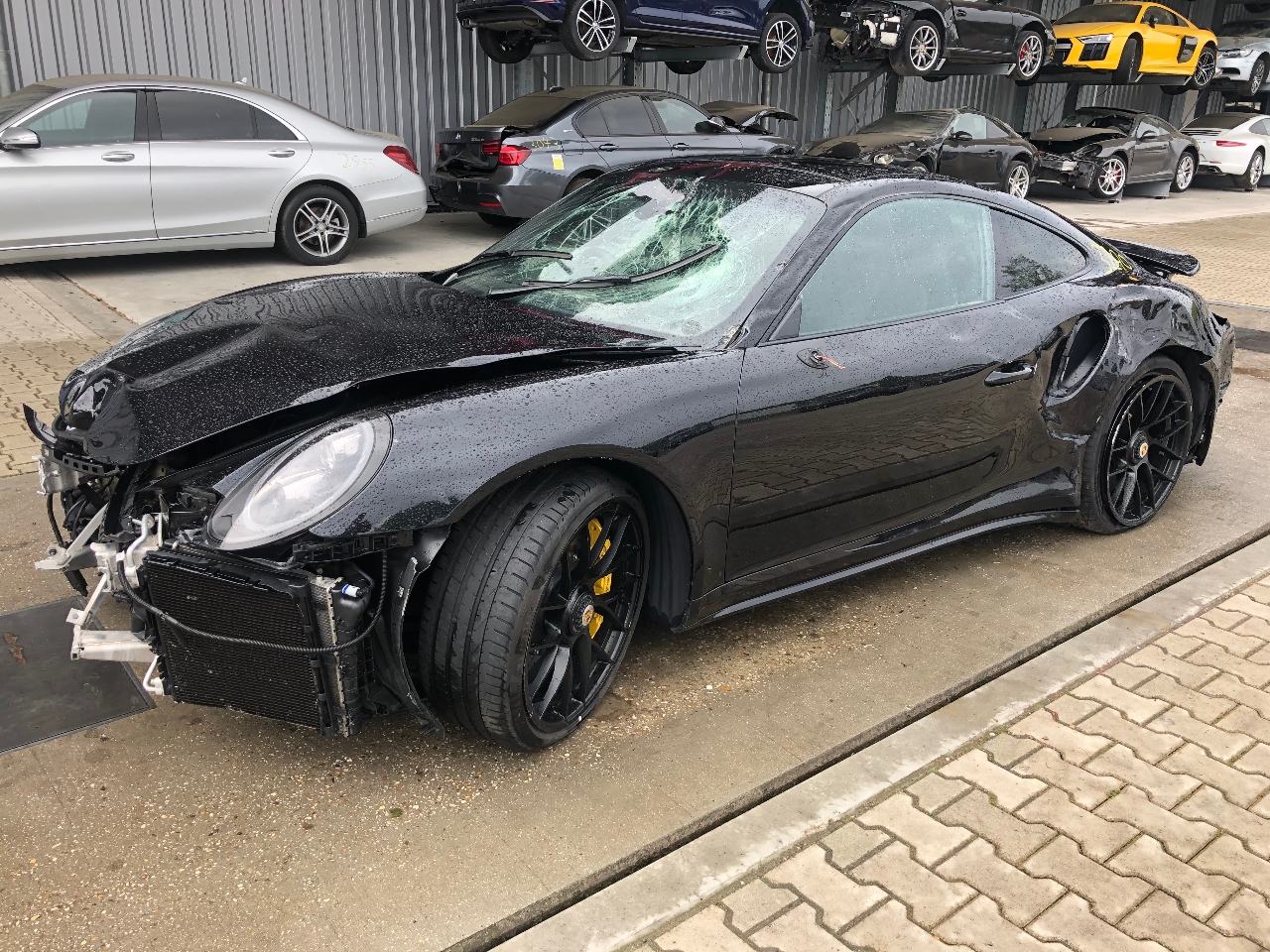 PORSCHE
