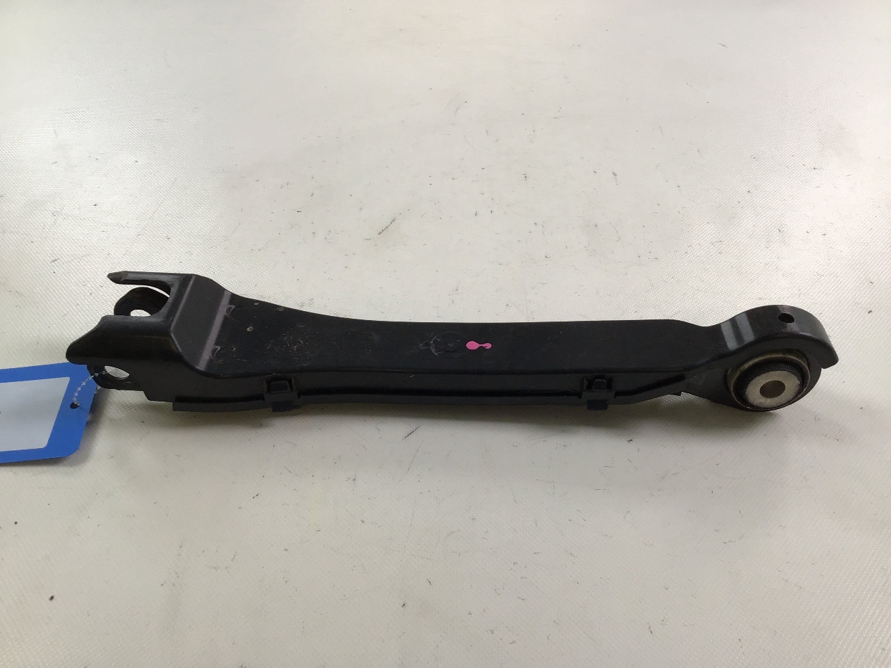 Querlenker rechts hinten oben MERCEDES-BENZ C-Klasse T-Modell (S205) C 250 BLUETEC  150 kW  204 PS (09.2014-05.2018) Querlenker rechts hinten oben MERCEDES-BENZ C-Klasse T-Modell (S205) C 250 BLUETEC  150 kW  204 PS (09.2014-05.2018)