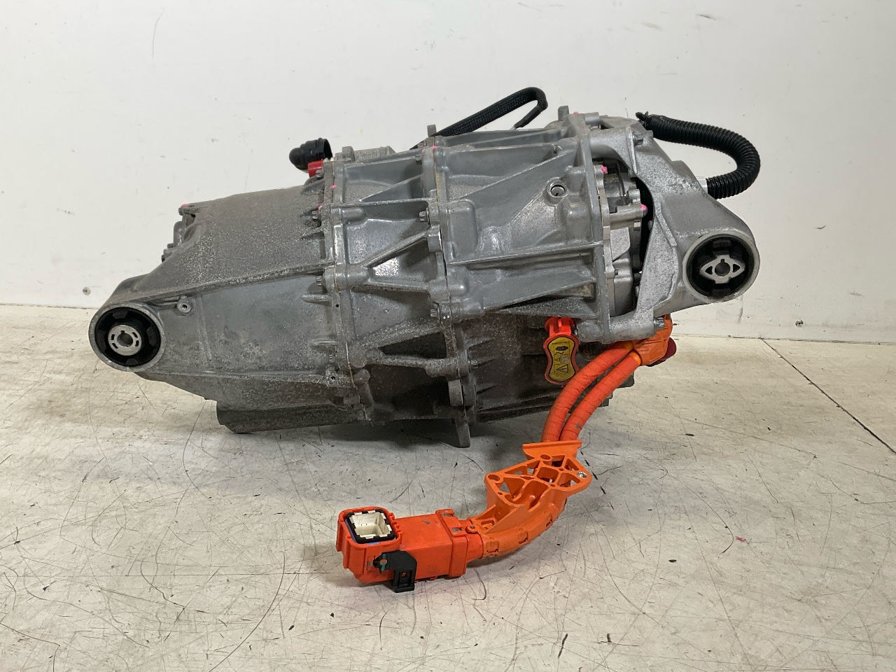 Elektromotor hinten TESLA Model 3 (5YJ3) EV  239 kW  325 PS (12.2019-12.2022)