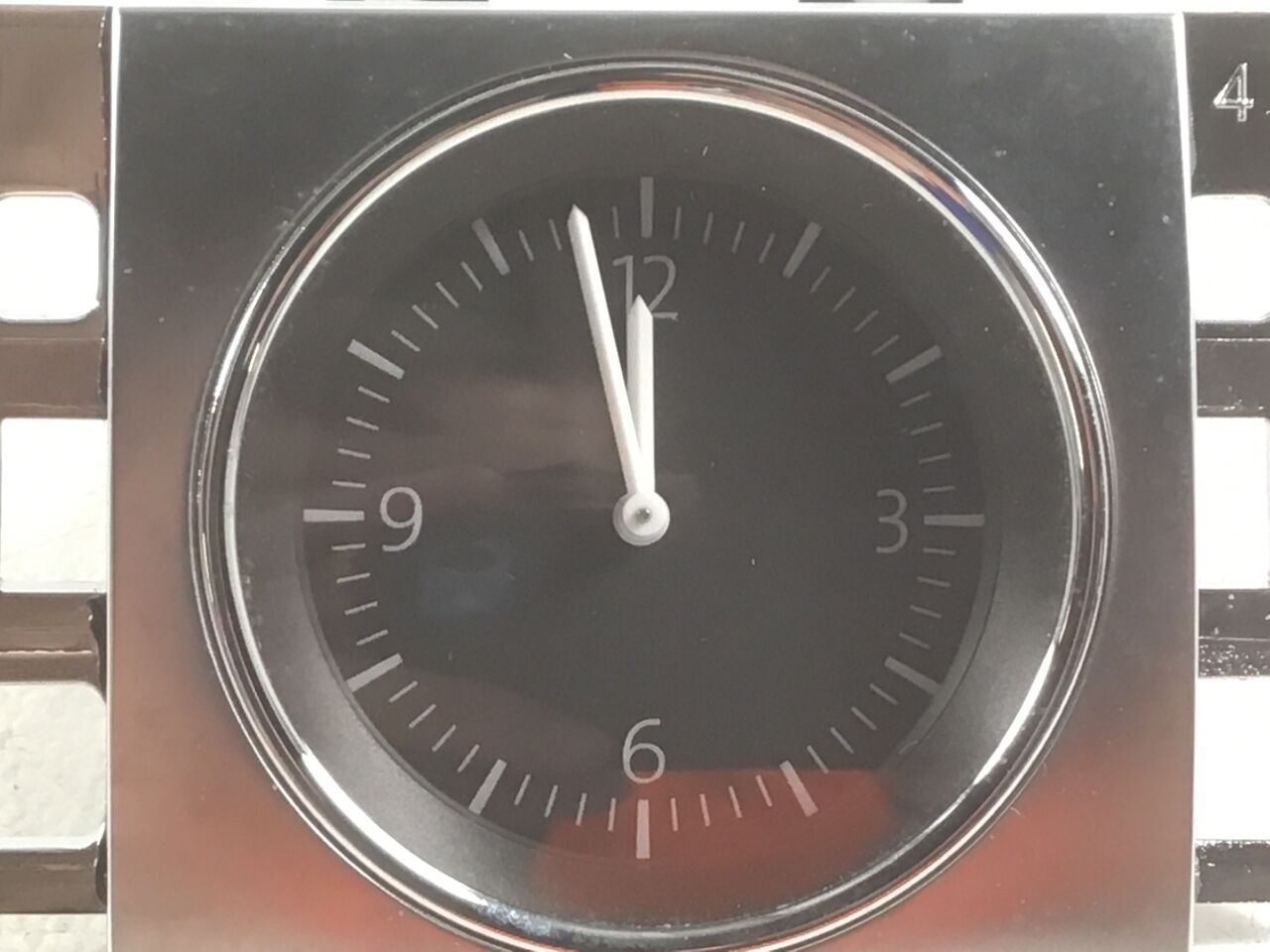 Clock VW Passat B7 Variant (362) 2.0 TDI 4motion  103 kW  140 PS (08.2010-12.2014)