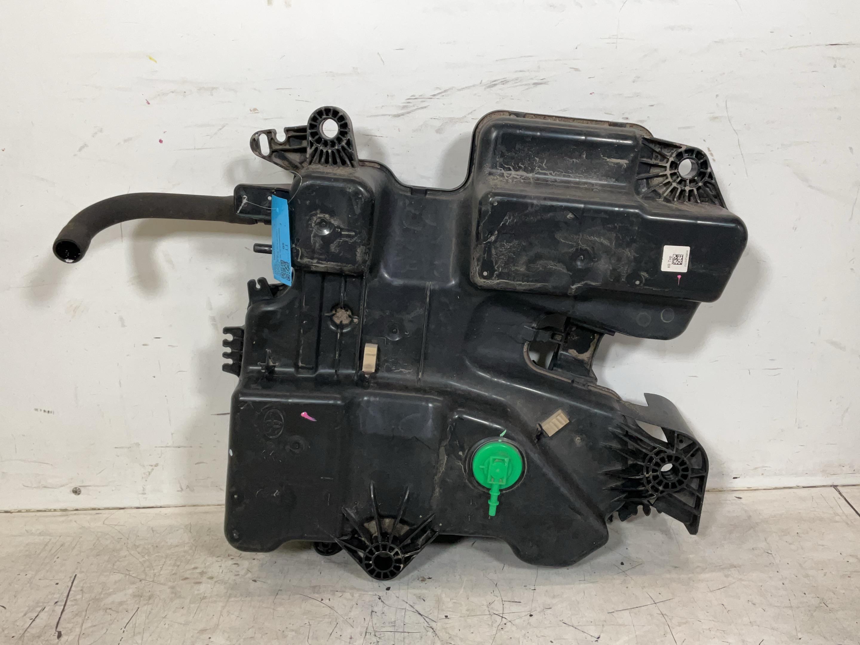 Tank AdBlue FIAT Scudo Kasten 1.5 MultiJet 120  88 kW  120 PS (01.2022-> )