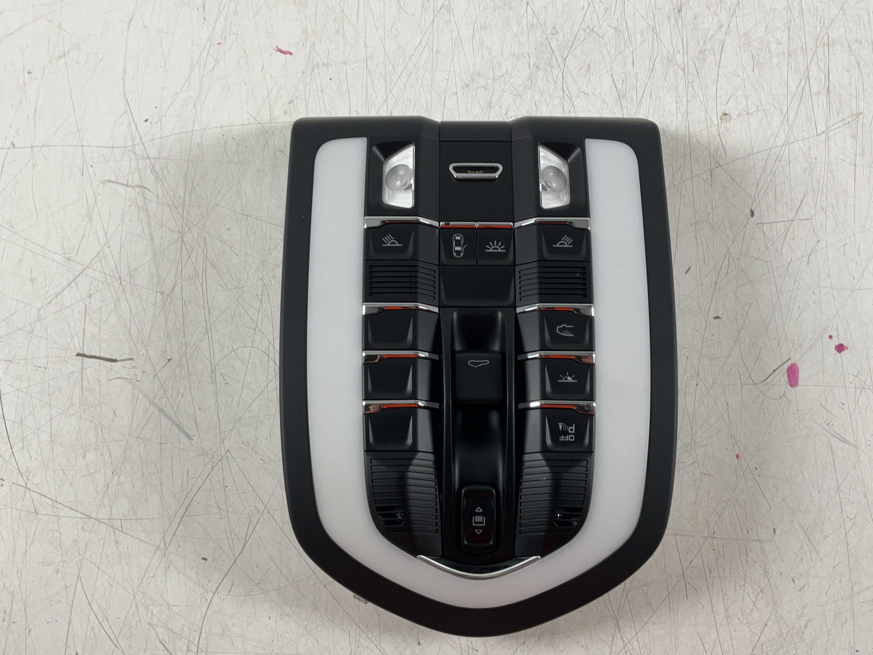 Sky interior PORSCHE Macan 1 (95B) 2.0  180 kW  245 PS (10.2018-> )