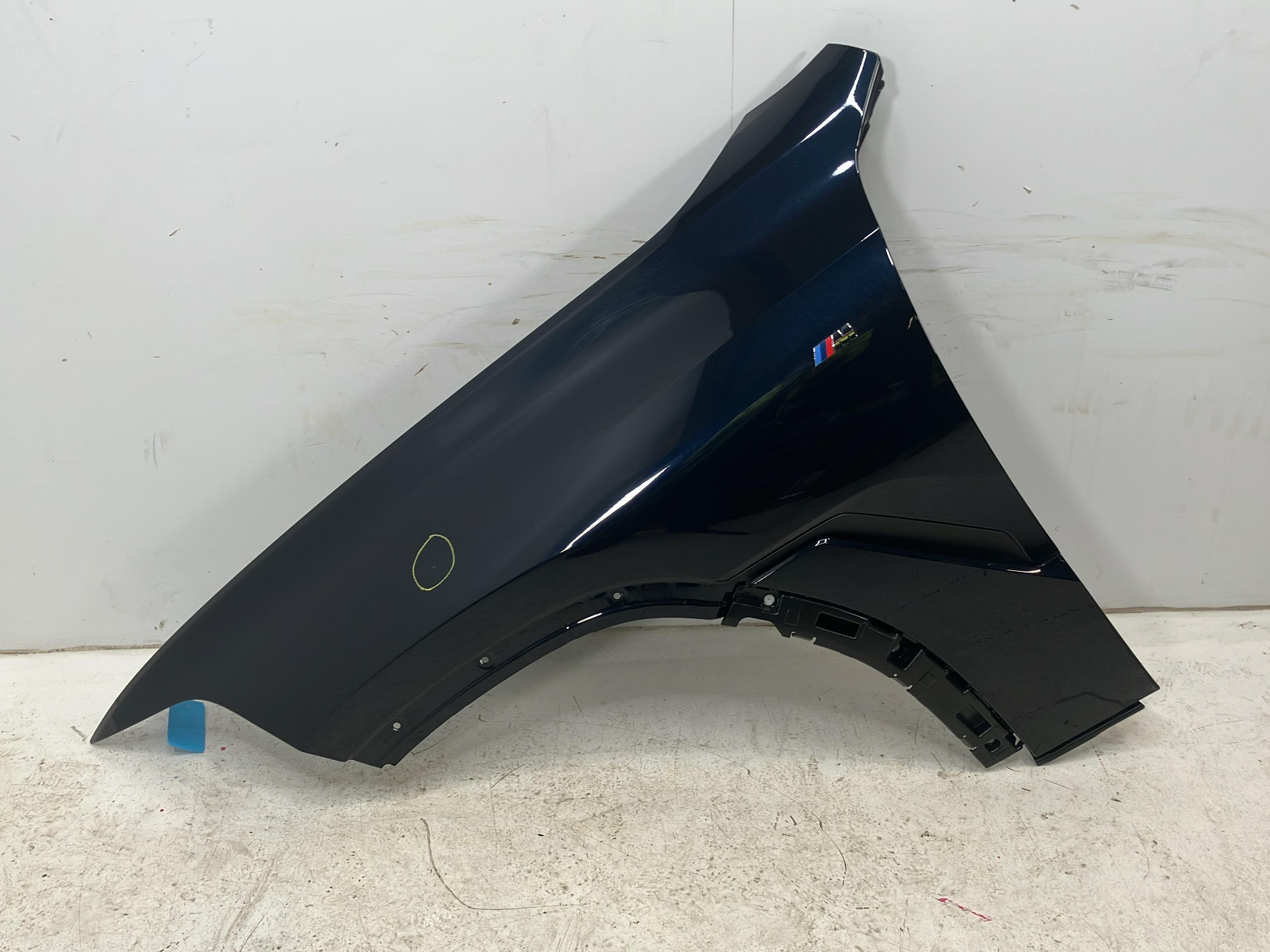 Błotnik lewy przód BMW X6 (G06, F96) xDrive40d Mild-Hybrid  259 kW  352 PS (06.2023-> )