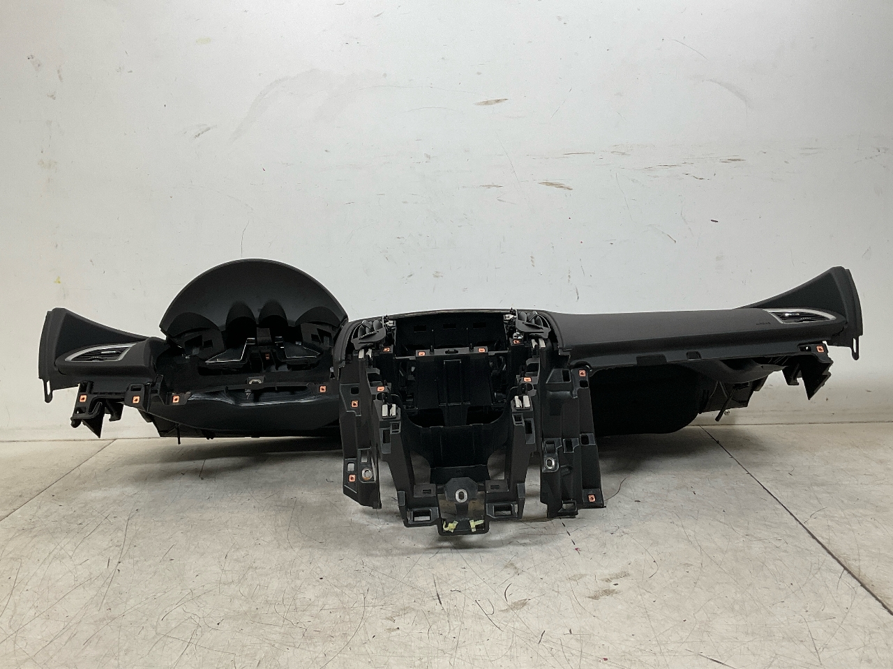 Armaturenbrett OPEL Astra J Stufenheck 1.6 CDTI  100 kW  136 PS (01.2014-> )