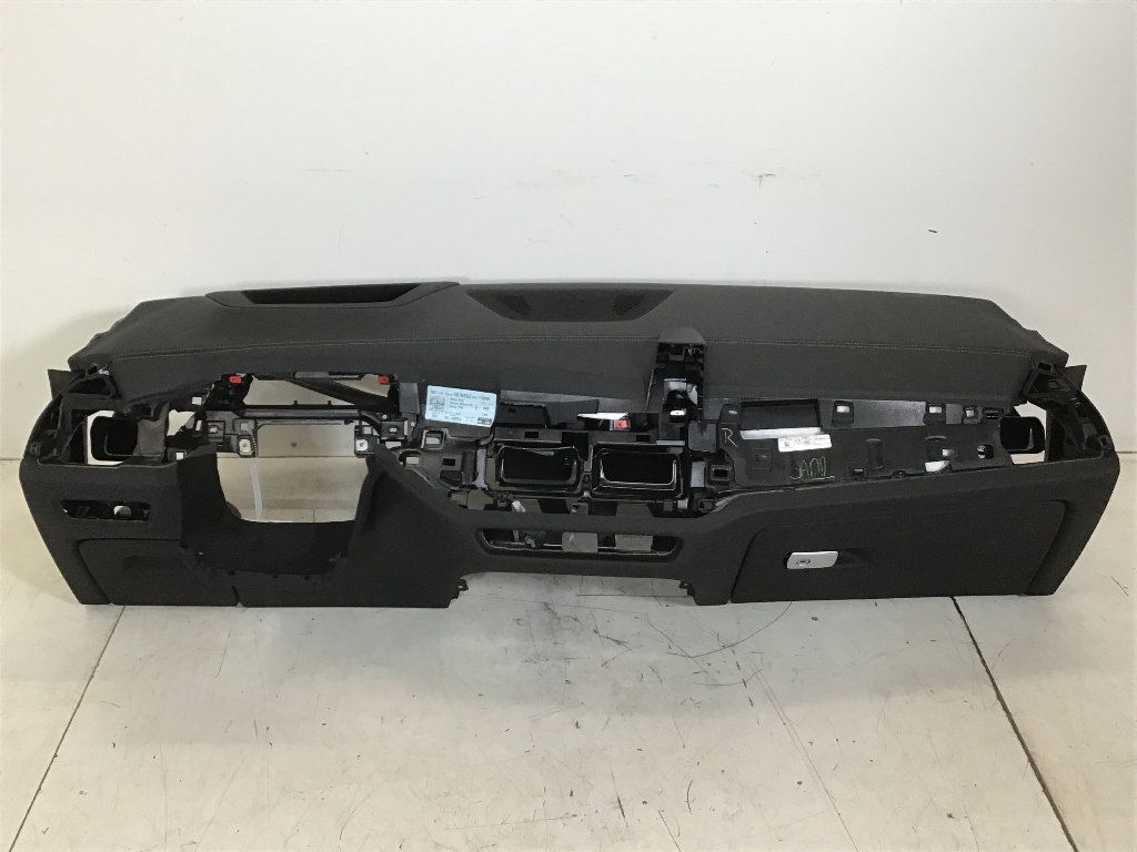 Dashboard BMW X5 (G05, F95) xDrive40d Mild-Hybrid  259 kW  352 PS (06.2023-> )