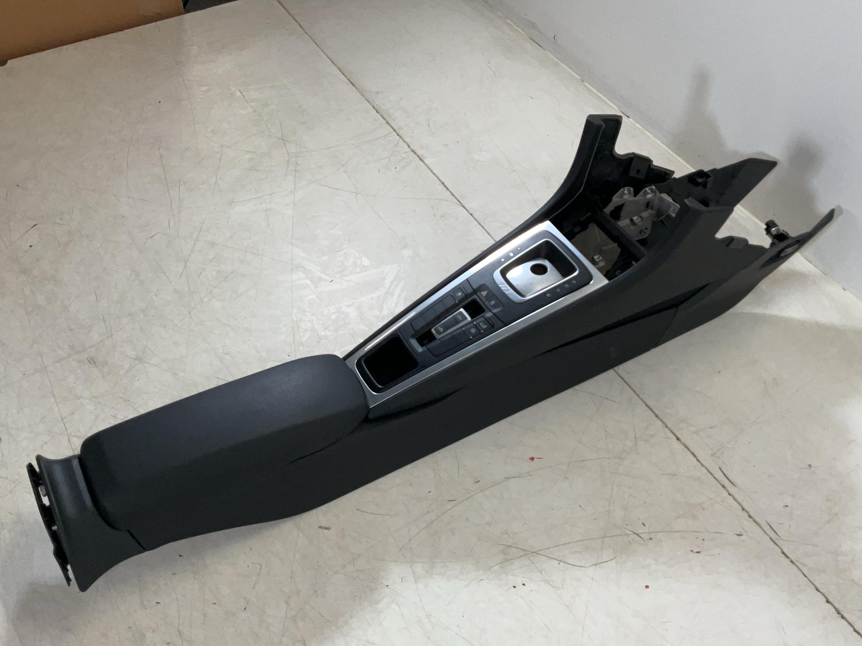 Accesorii interioare PORSCHE 718 Boxster (982) 2.0  220 kW  300 PS (04.2016-> )