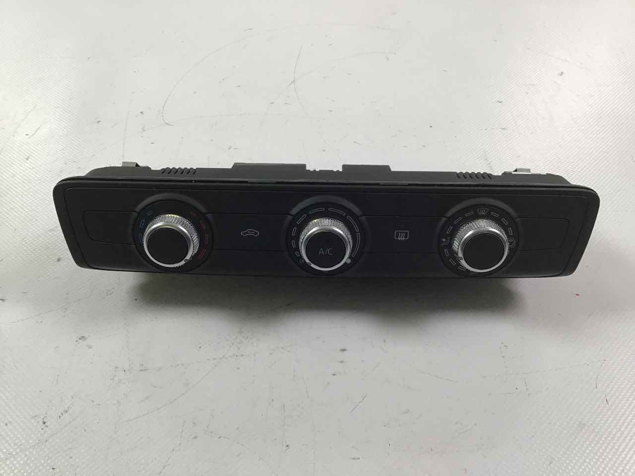 Kachelbedienpaneel AUDI A3 Sportback (8V) S3 quattro  228 kW  310 PS (06.2016-> ) Kachelbedienpaneel AUDI A3 Sportback (8V) S3 quattro  228 kW  310 PS (06.2016-> )