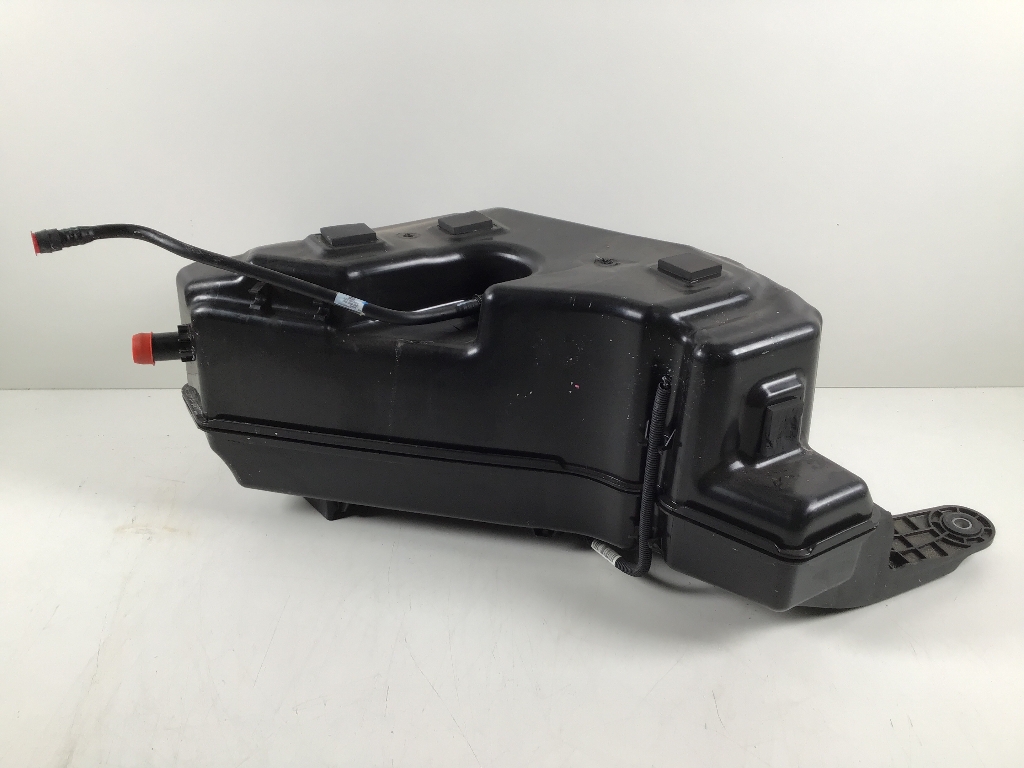 Tank AdBlue BMW X5 (G05, F95) xDrive 30d Mild-Hybrid  210 kW  286 PS (08.2020-> ) Tank AdBlue BMW X5 (G05, F95) xDrive 30d Mild-Hybrid  210 kW  286 PS (08.2020-> )