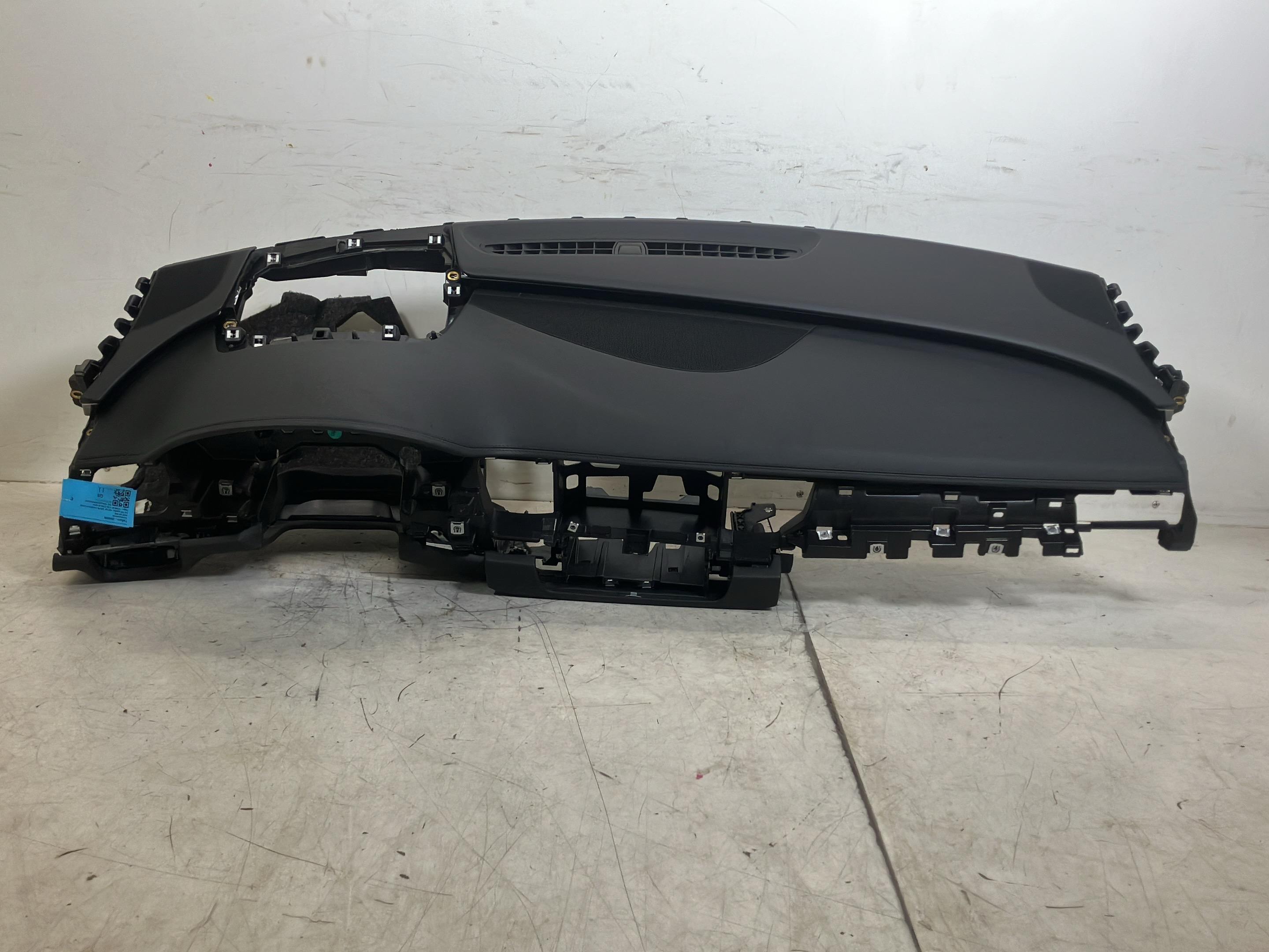 Dashboard AUDI A8 (4H) 3.0 TDI quattro  190 kW  258 PS (10.2013-01.2018)