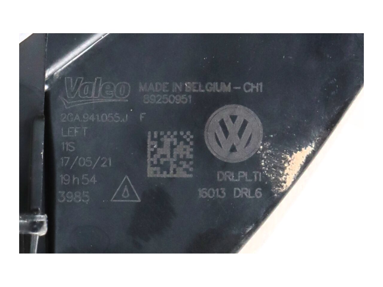 Fog light left VW T-Roc (A11) 1.5 TSI  110 kW  150 PS (11.2017-> )