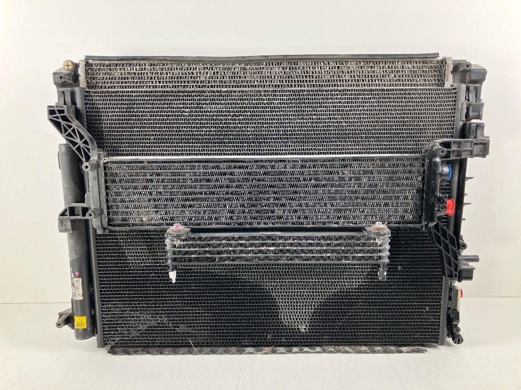 Pakiet chłodnicy bez tylnego zderzaka MASERATI Ghibli III (M157) 3.0 D  184 kW  250 PS (08.2013-> )