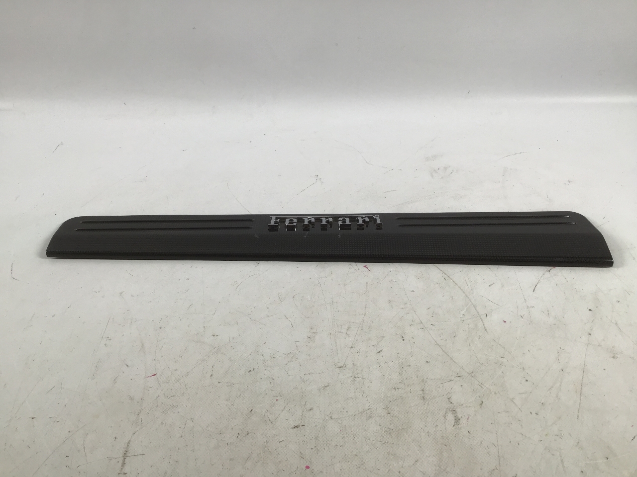 Baguette de seuil FERRARI 458 4.5  416 kW  566 PS (12.2009-> ) Baguette de seuil FERRARI 458 4.5  416 kW  566 PS (12.2009-> )