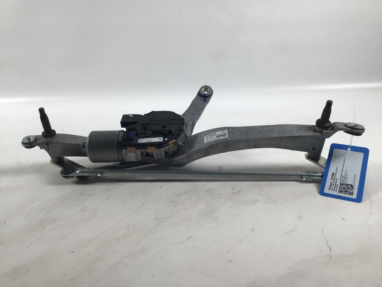 Tringlerie d'essuie-glace avant AUDI A8 (4N) 60 TFSI e quattro  250 kW  340 PS (10.2019-> ) Tringlerie d'essuie-glace avant AUDI A8 (4N) 60 TFSI e quattro  250 kW  340 PS (10.2019-> )