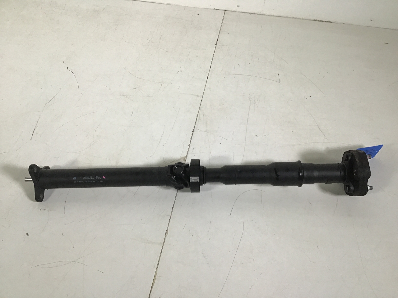 Arbre à cardan TOYOTA Supra (DB) 3.0 GR  250 kW  340 PS (03.2019-> ) Arbre à cardan TOYOTA Supra (DB) 3.0 GR  250 kW  340 PS (03.2019-> )