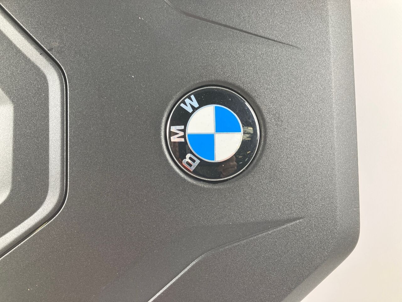 Engine cover BMW 3er (G20) 330 e Plug-in-Hybrid xDrive  215 kW  292 PS (07.2020-> )