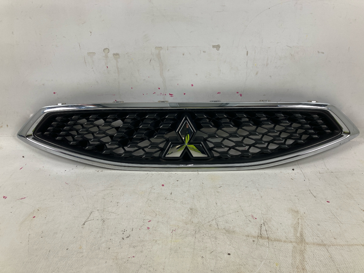 Grille de calandre MITSUBISHI Space Star VI Schrägheck (A0) 1.0  52 kW  71 PS (05.2012-> )