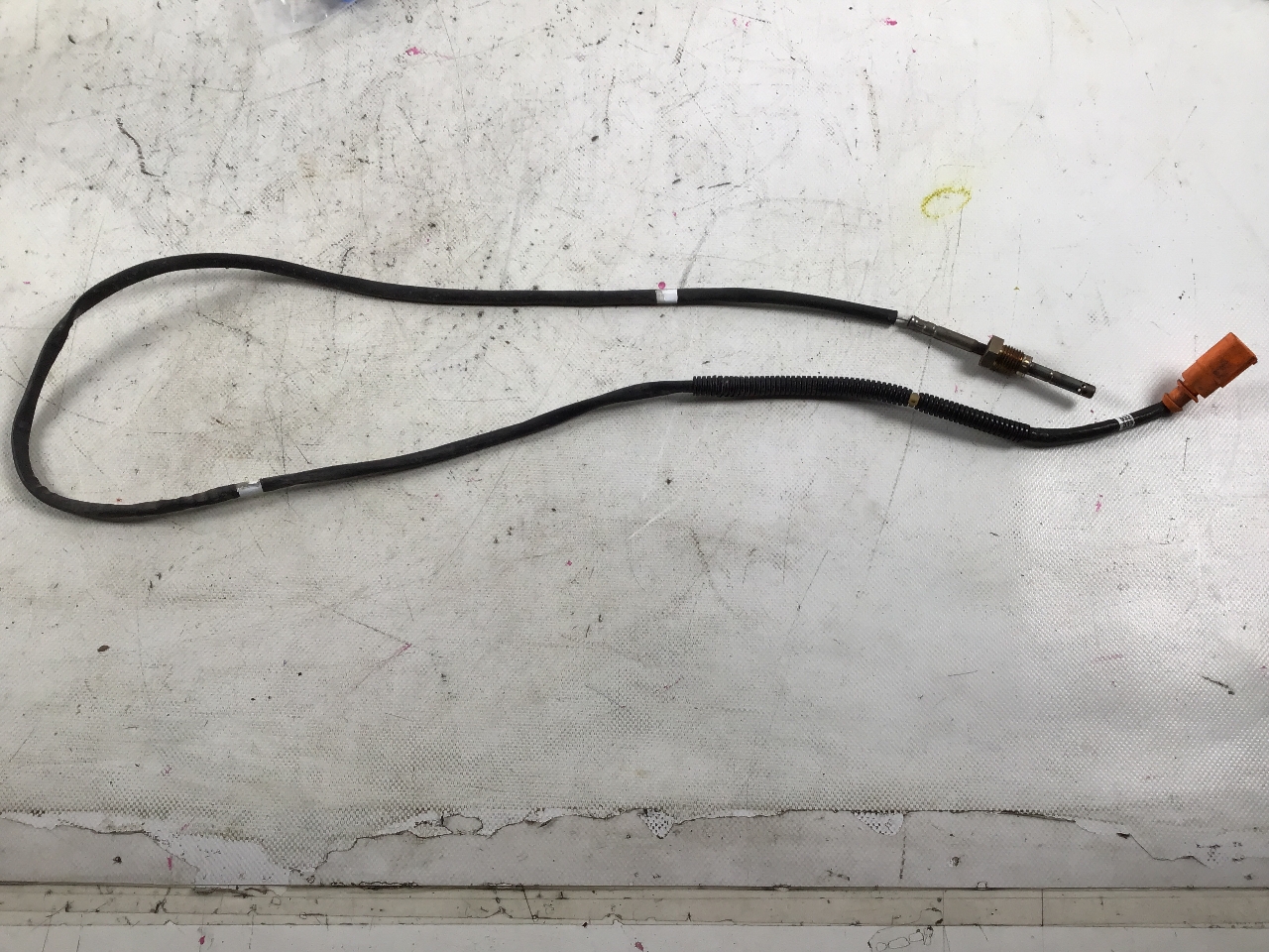 Sonde de température des gaz d'échappement VW Amarok Fahrgestell (S1B, S6B, S7B) 2.0 TDI  90 kW  122 PS (09.2011-10.2013) Sonde de température des gaz d'échappement VW Amarok Fahrgestell (S1B, S6B, S7B) 2.0 TDI  90 kW  122 PS (09.2011-10.2013)