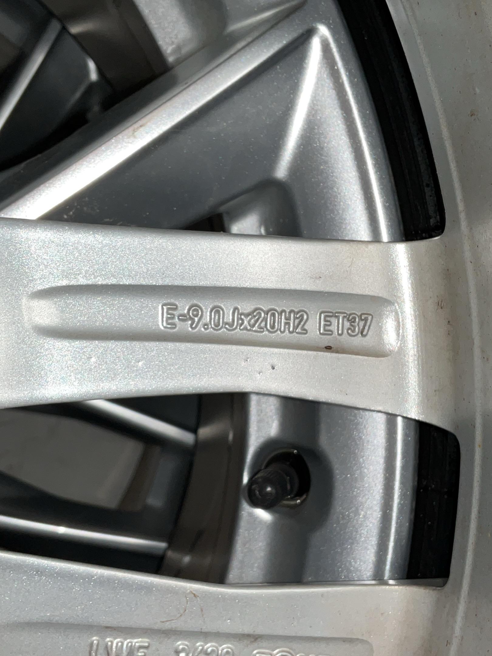 Kompletträder AUDI A8 (4H) 3.0 TDI quattro  190 kW  258 PS (10.2013-01.2018)
