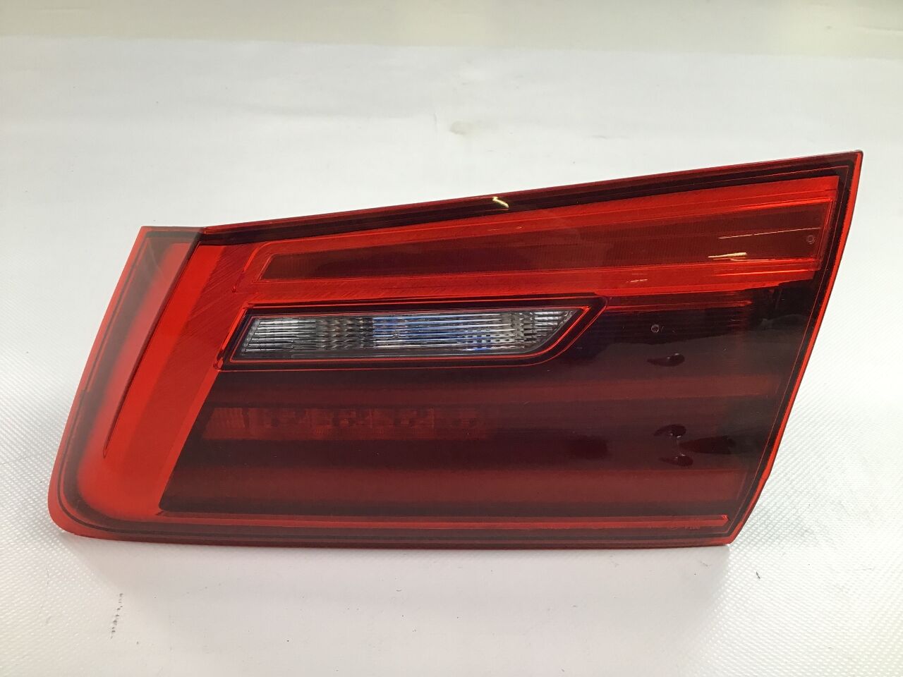 Tail-lamp inside right BMW 5er (G30, F90) 520d  140 kW  190 PS (09.2016-> )