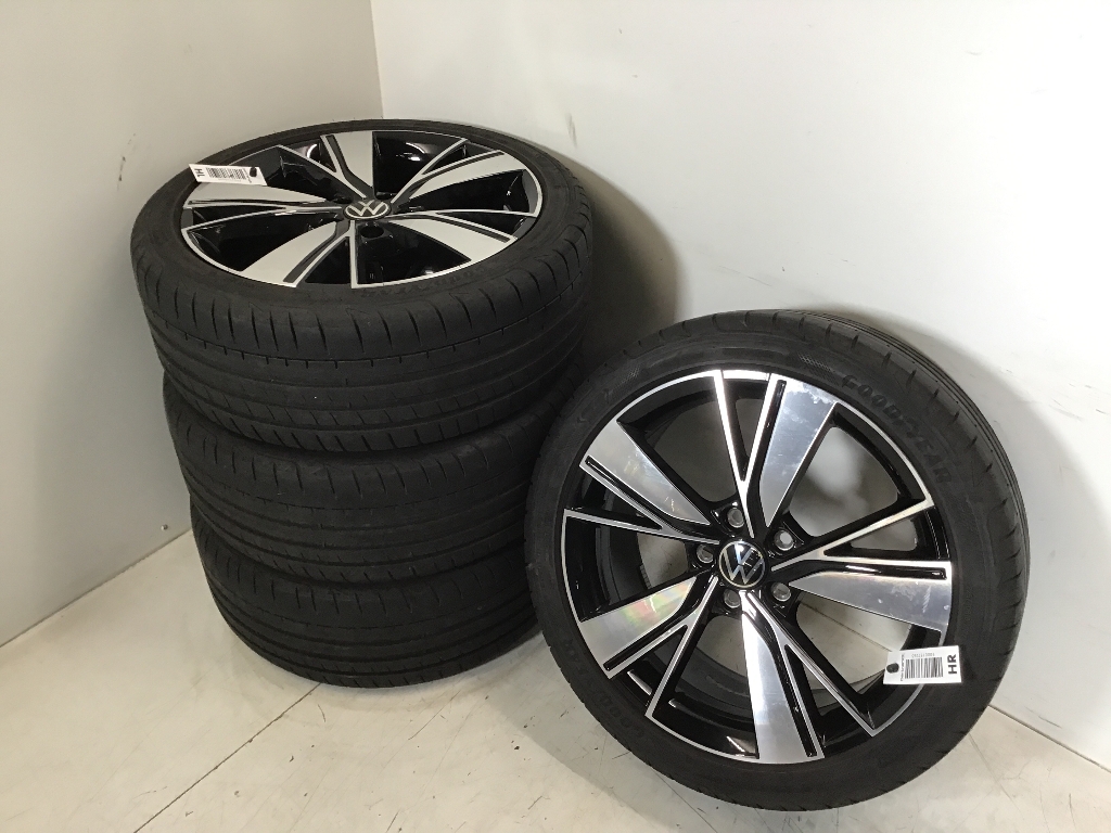 Kompletträder VW Golf VIII (CD) 2.0 TDI GTD  147 kW  200 PS (09.2020-> )