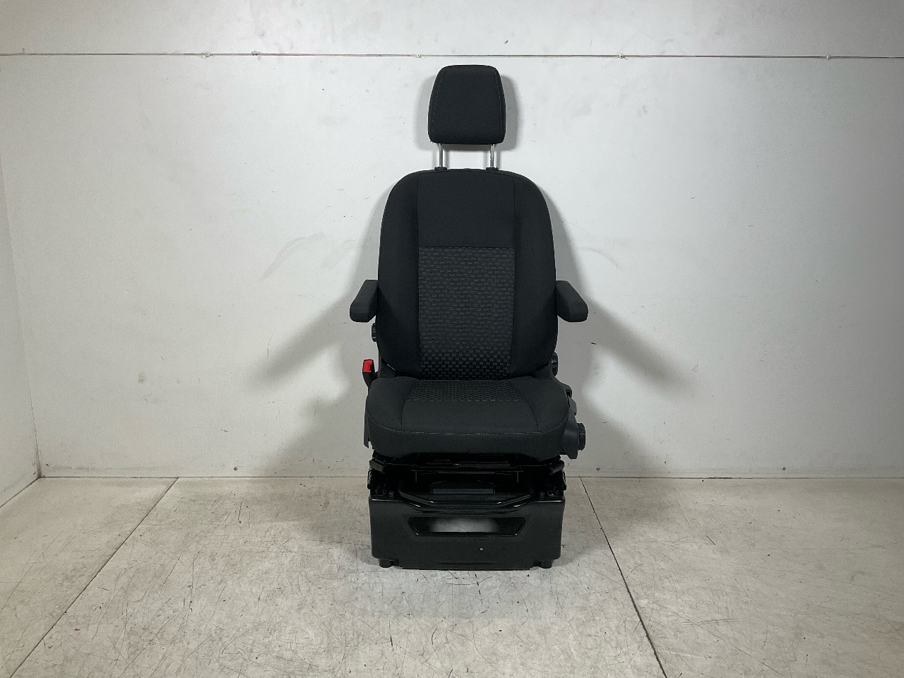 Seat left front FORD Transit V363 Pritsche/Fahrgestell (FED, FFD) 2.0 TDCi  125 kW  170 PS (03.2016-> ) Seat left front FORD Transit V363 Pritsche/Fahrgestell (FED, FFD) 2.0 TDCi  125 kW  170 PS (03.2016-> )