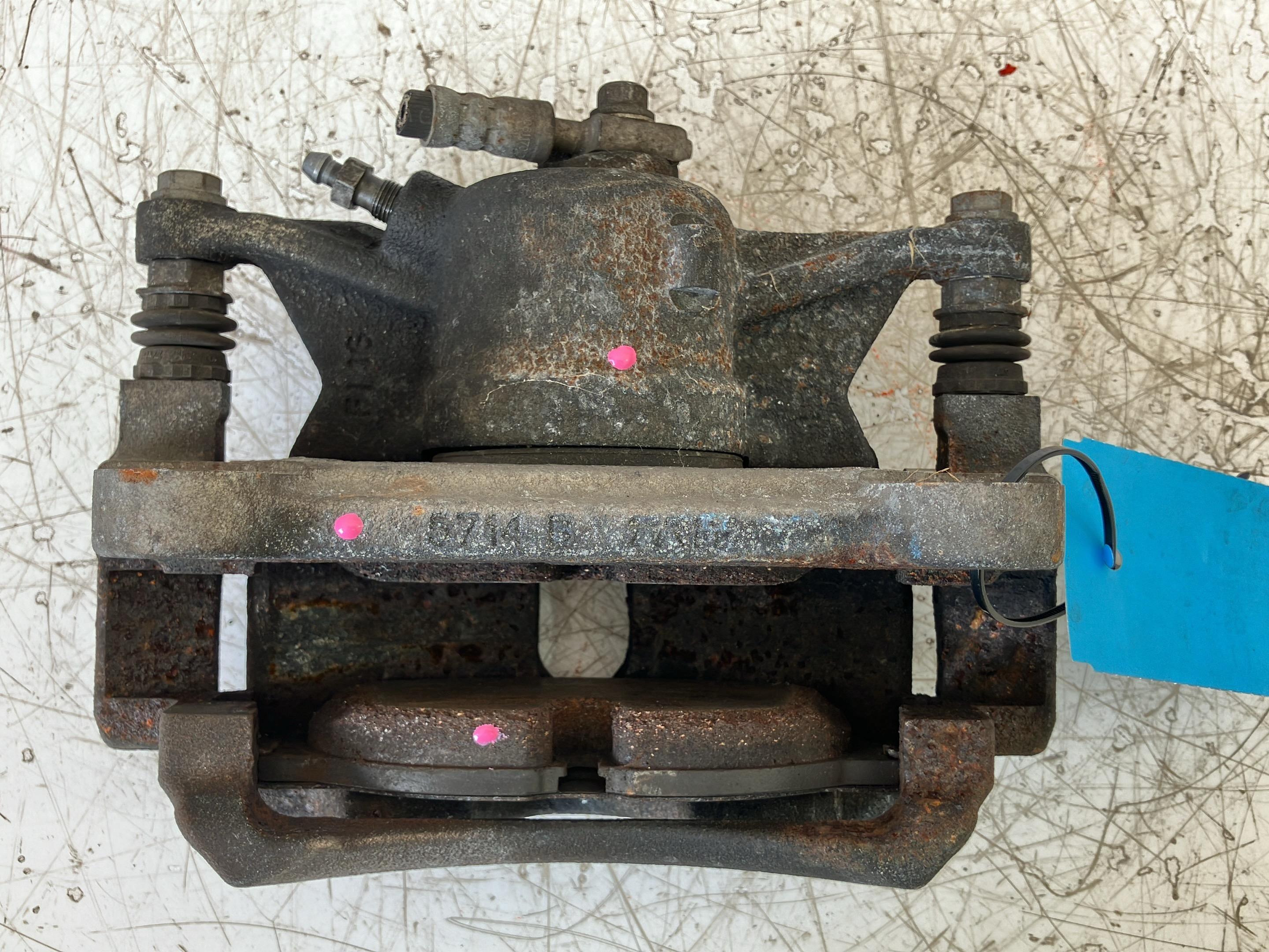 Bremssattel links vorne AUDI A3 Sportback (8V) 2.0 TDI  135 kW  184 PS (05.2013-> )