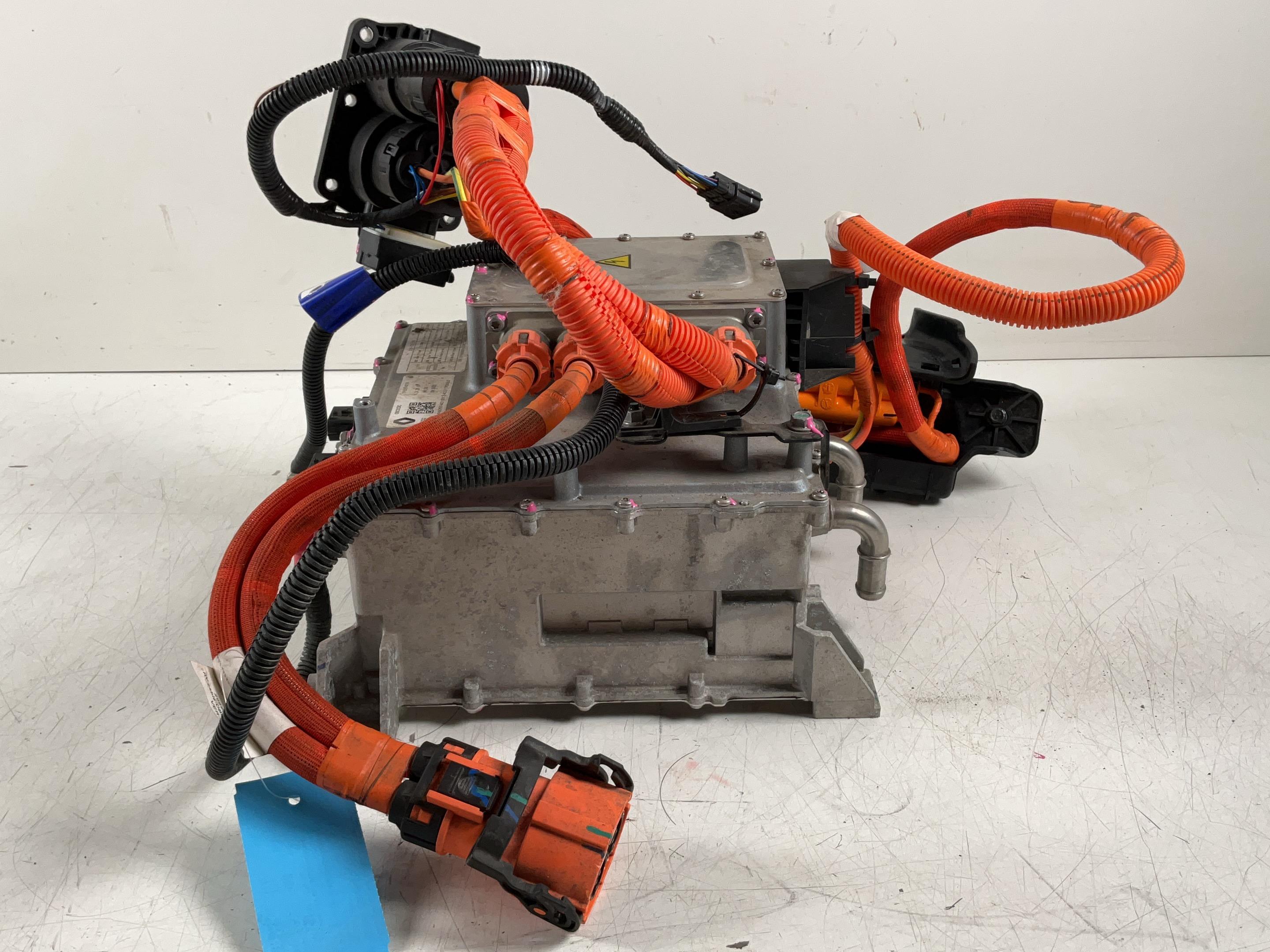 Chargeur de batterie DACIA Spring Extreme Electric 65  48 kW  65 PS (12.2022-> )