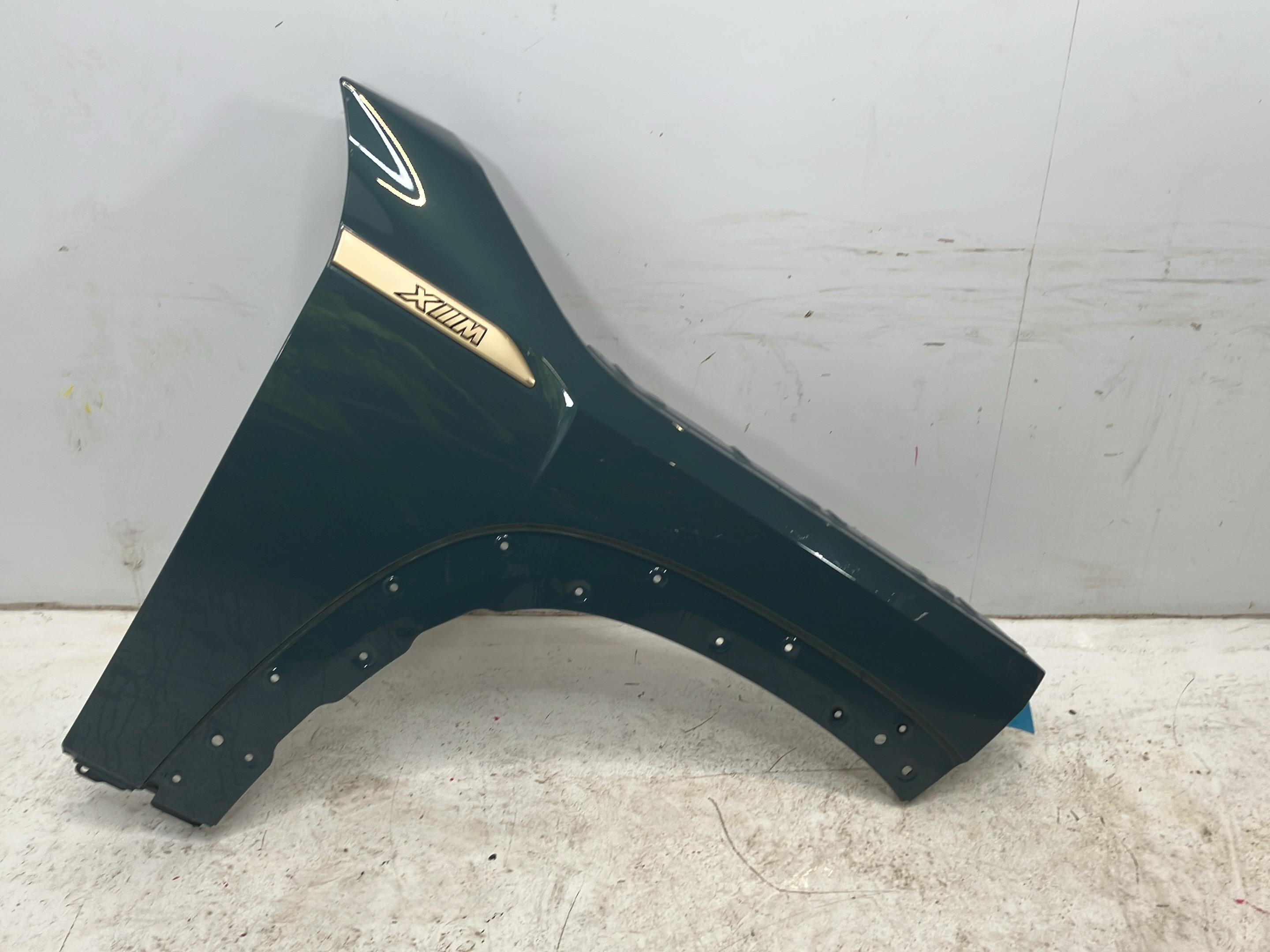 Apărătoare de noroi dreapta față BMW XM (G09) Label  550 kW  748 PS (08.2023-> )