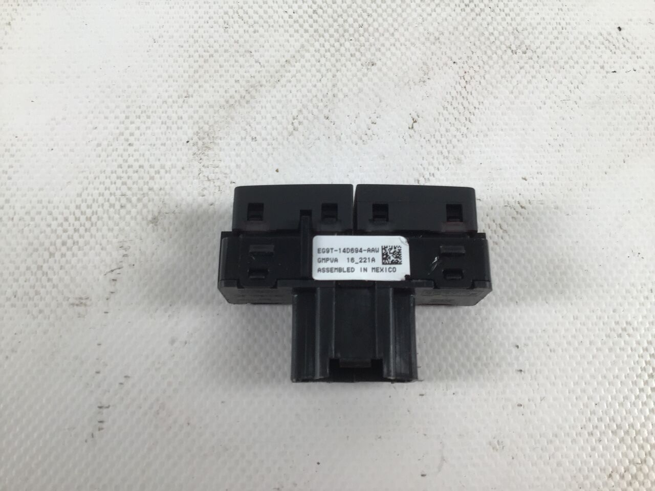 Switch for seat heating FORD Edge 2.0 TDCI AWD  132 kW  180 PS (08.2015-07.2018)