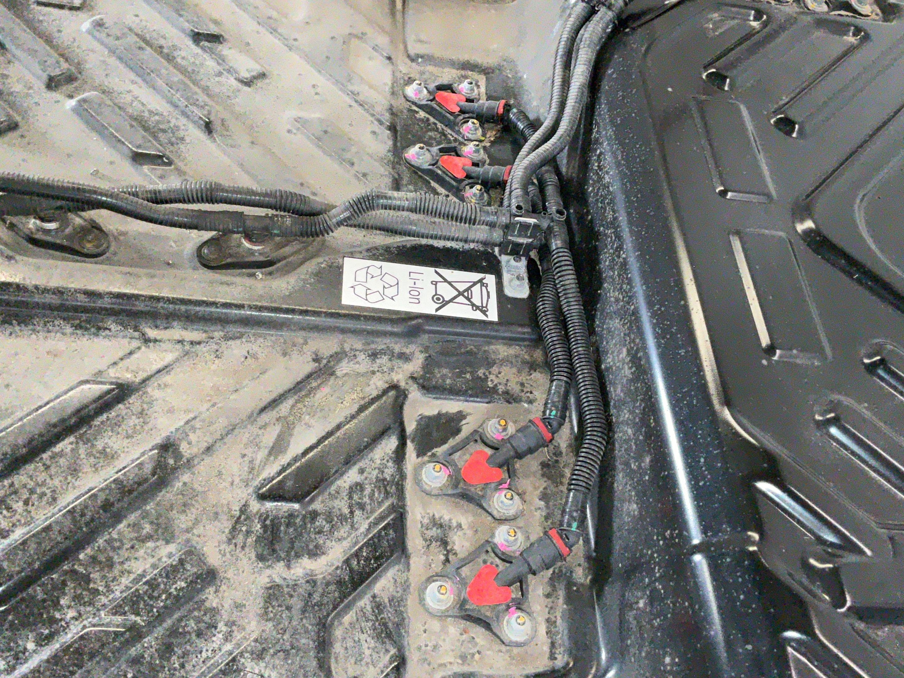 Accu MERCEDES-BENZ EQA (H243) EQA 250  140 kW  190 PS (02.2021-> )