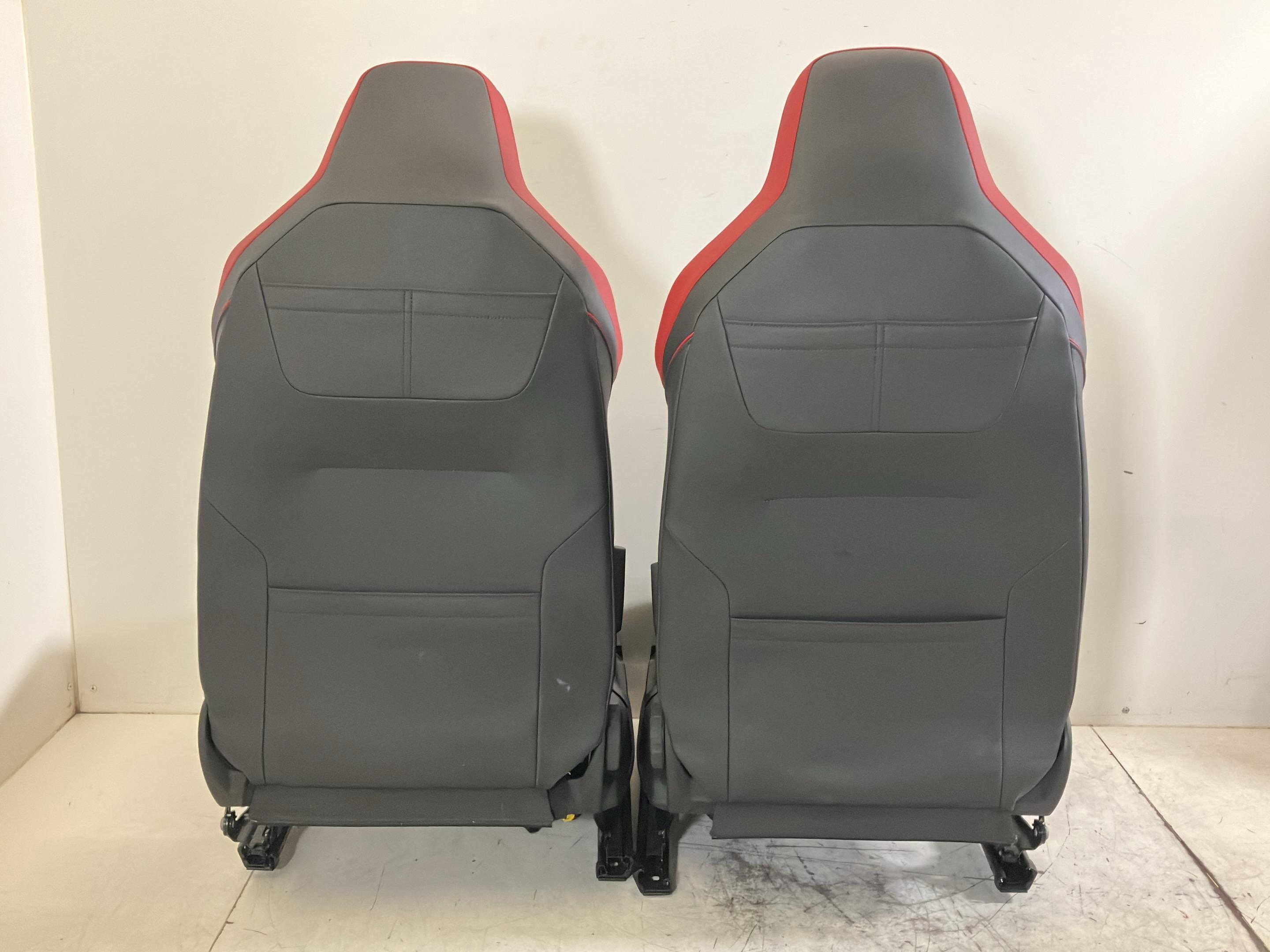 Accesorii interioare VW Golf VIII (CD) 2.0 GTI Clubsport  221 kW  300 PS (10.2020-> )