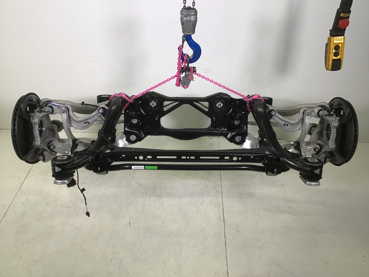 Rear axle complete AUDI e-tron (GEN) Electric quattro  300 kW  408 PS (09.2018-> ) Rear axle complete AUDI e-tron (GEN) Electric quattro  300 kW  408 PS (09.2018-> )