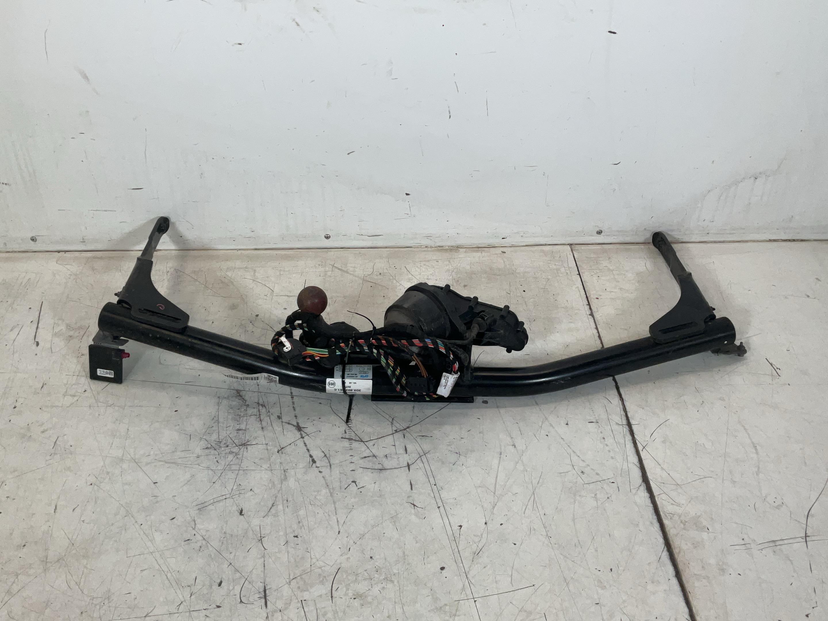 Anhängerkupplung VW Passat B8 Variant (3G) 2.0 TDI  110 kW  150 PS (11.2014-> )