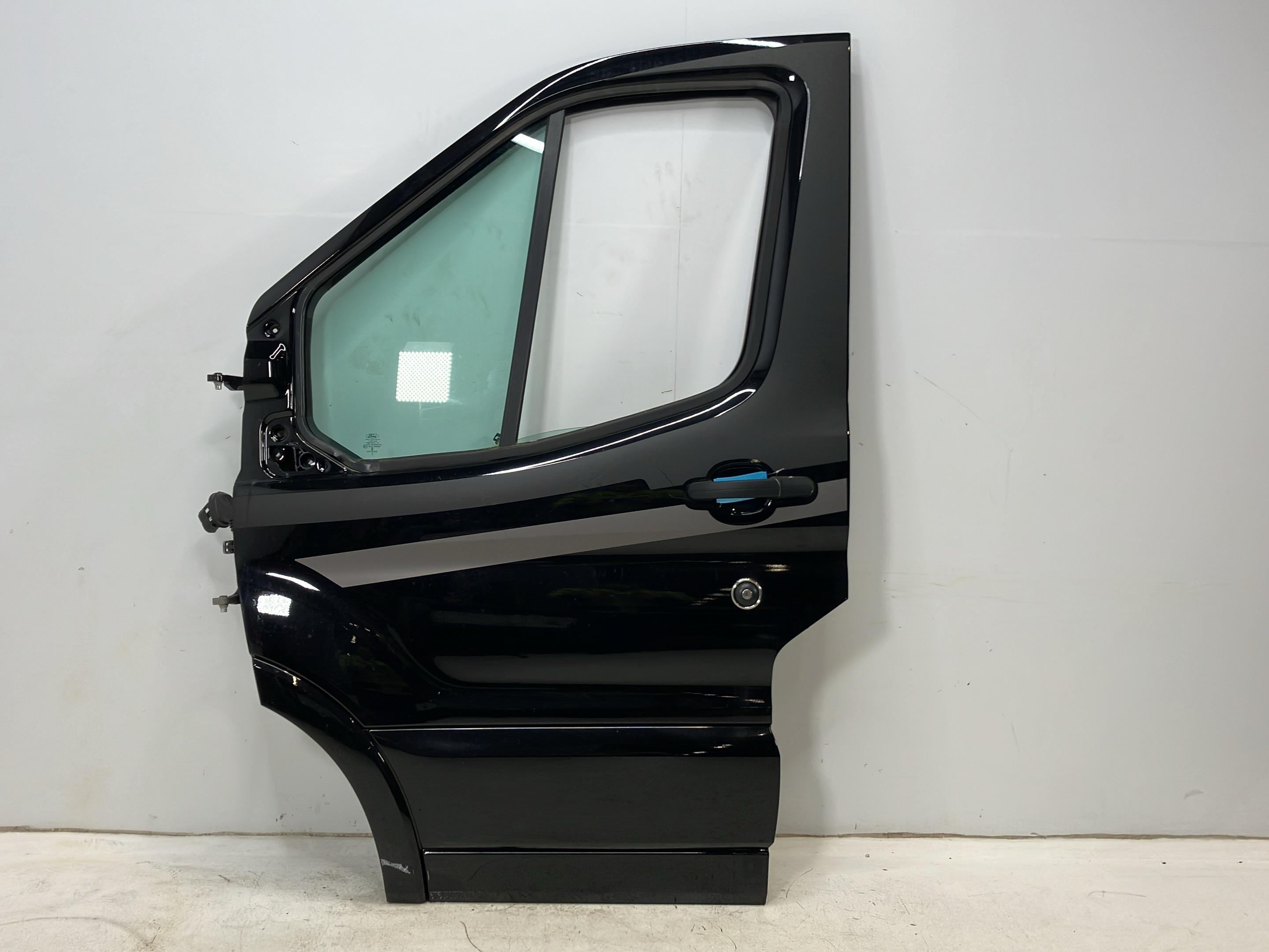 Door left front FORD Transit V363 Pritsche/Fahrgestell (FED, FFD) 2.0 TDCi  77 kW  105 PS (03.2016-> )
