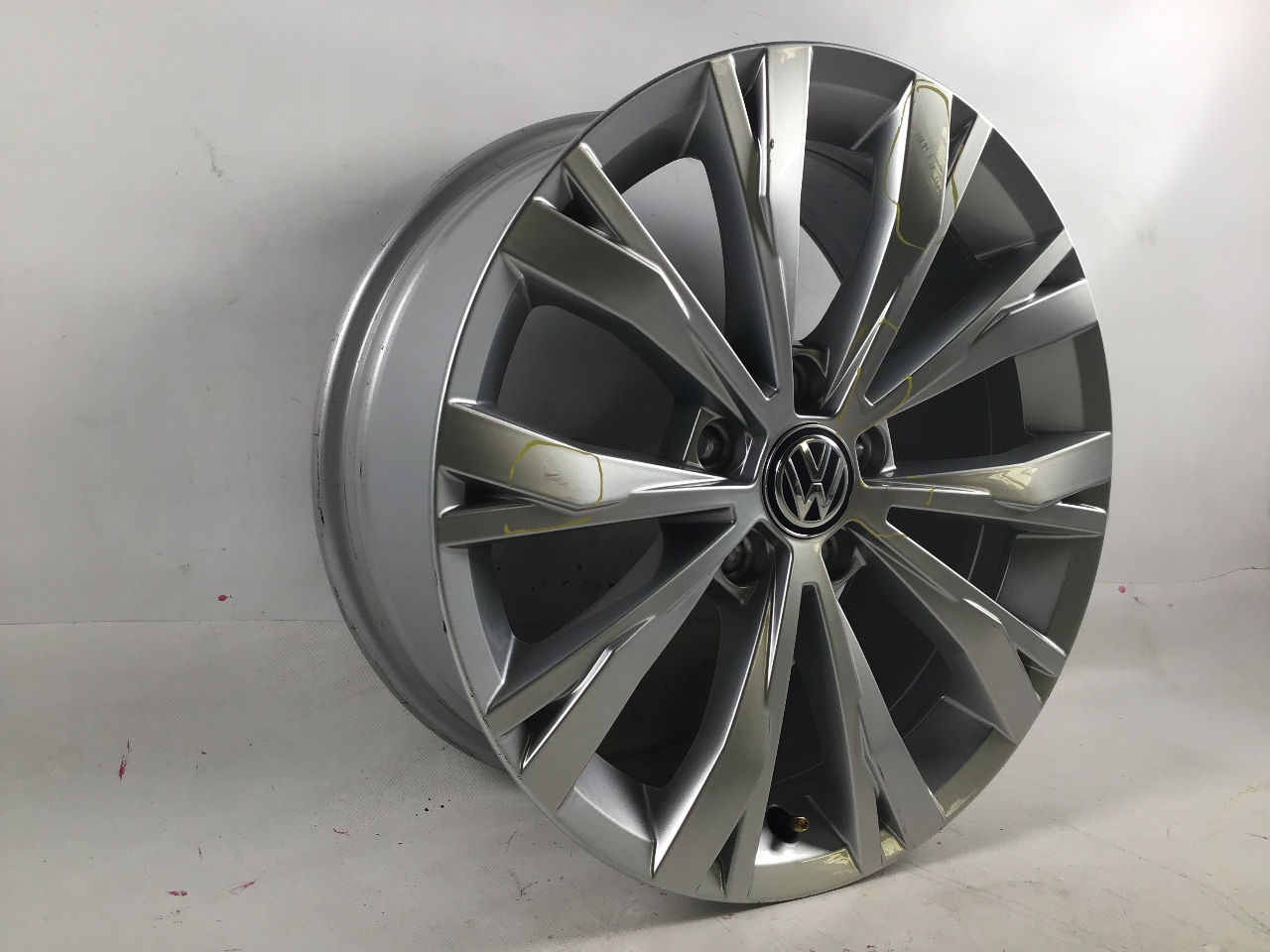 Rim light Alloy VW Tiguan II (AD) 1.4 eHybrid  110 kW  150 PS (11.2020-> )