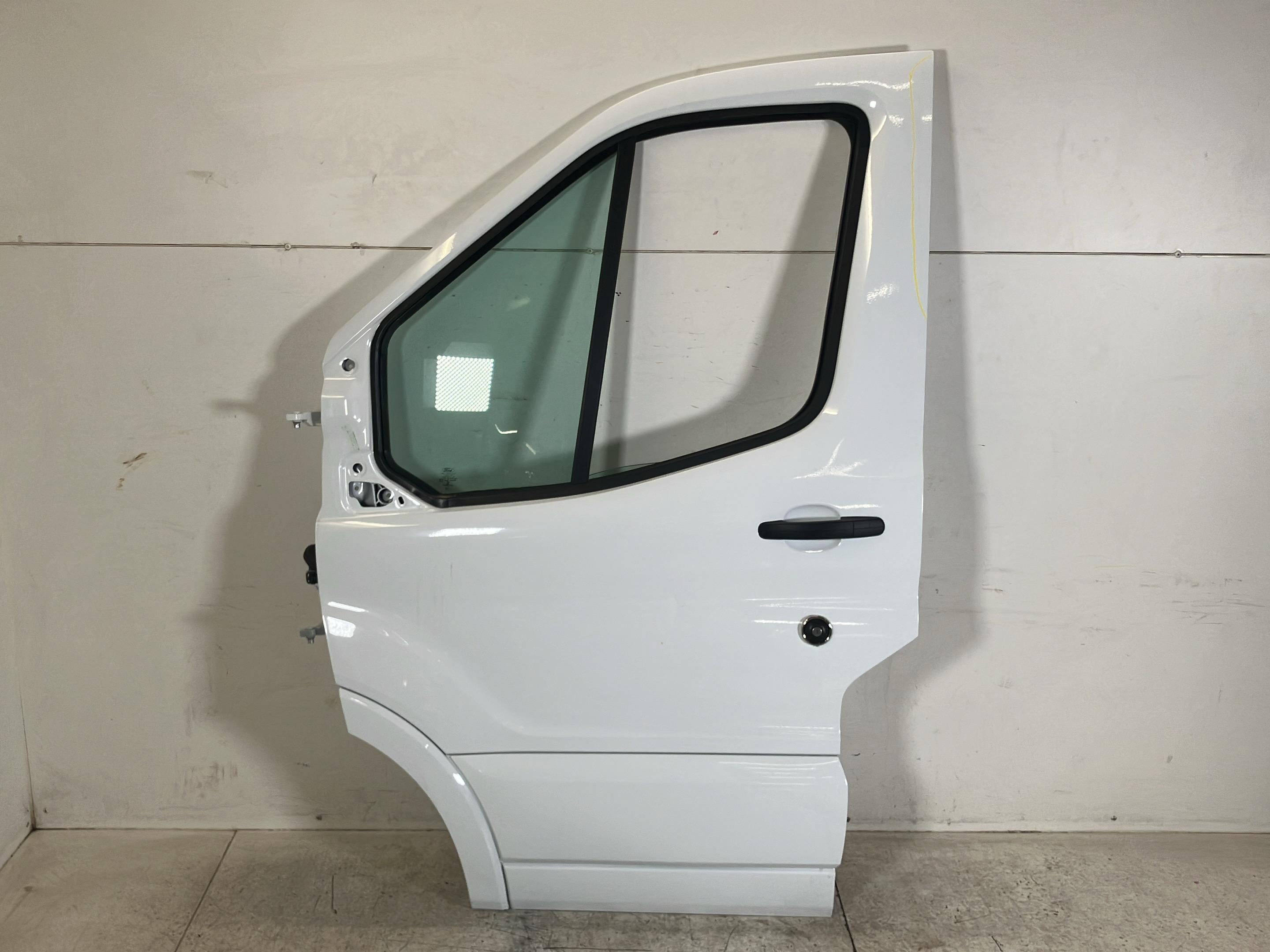 drzwi lewy przód FORD Transit V363 Pritsche/Fahrgestell (FED, FFD) 2.0 EcoBlue  121 kW  165 PS (07.2023-> )