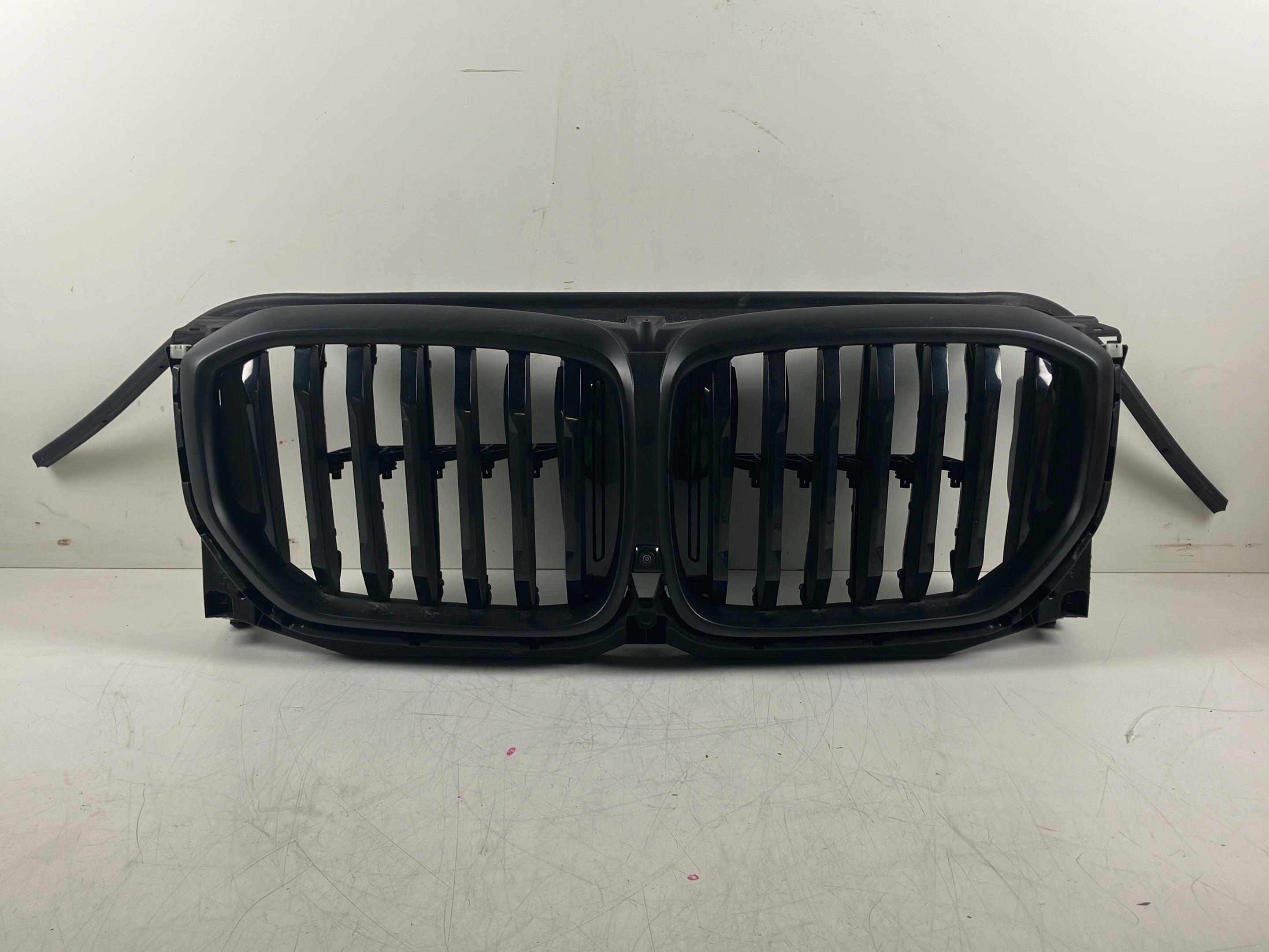 Radiator grille BMW X5 (G05, F95) 50e Plug-in-Hybrid xDrive  360 kW  489 PS (04.2023-> )
